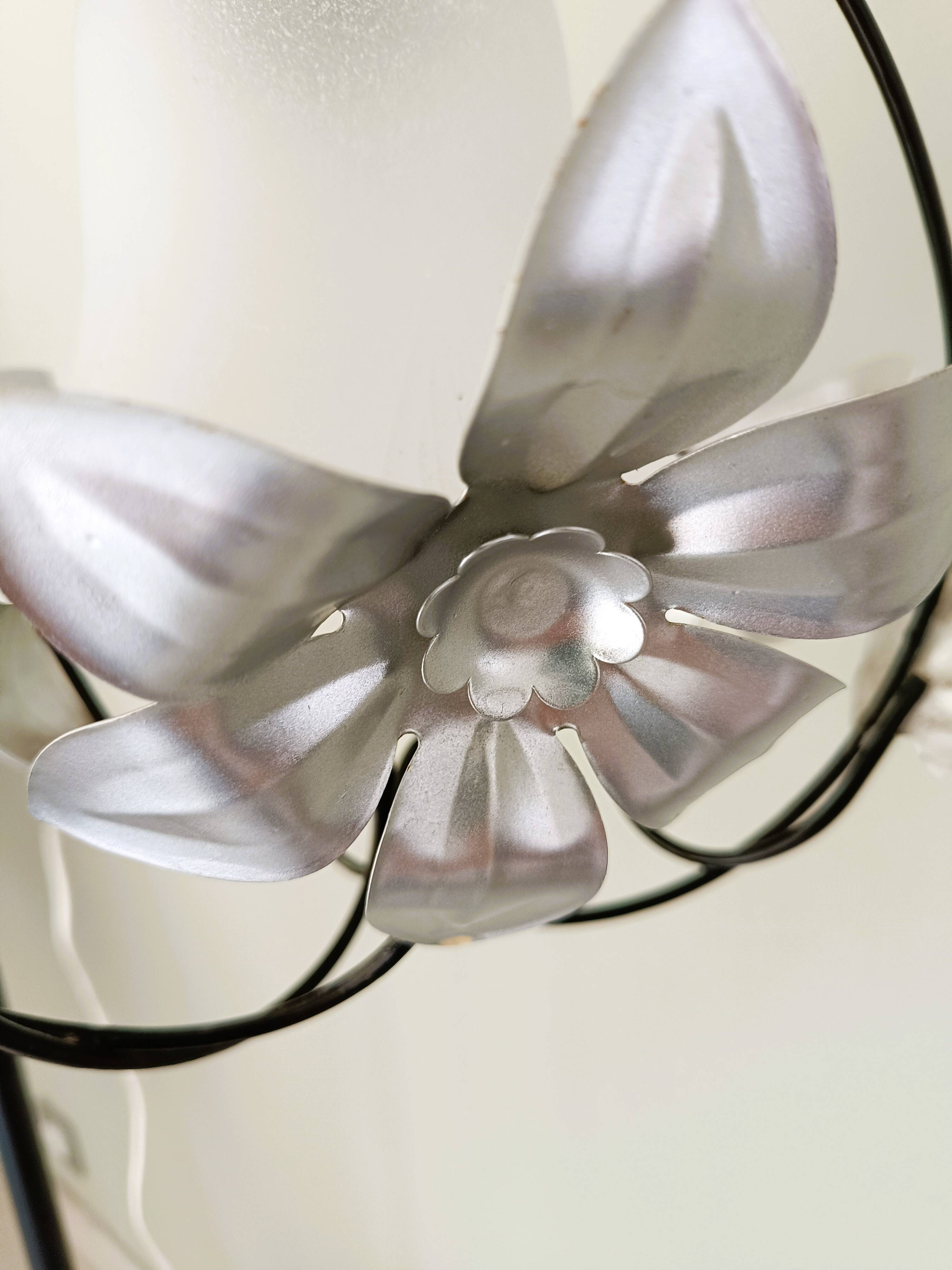 Mathias tulip chandelier