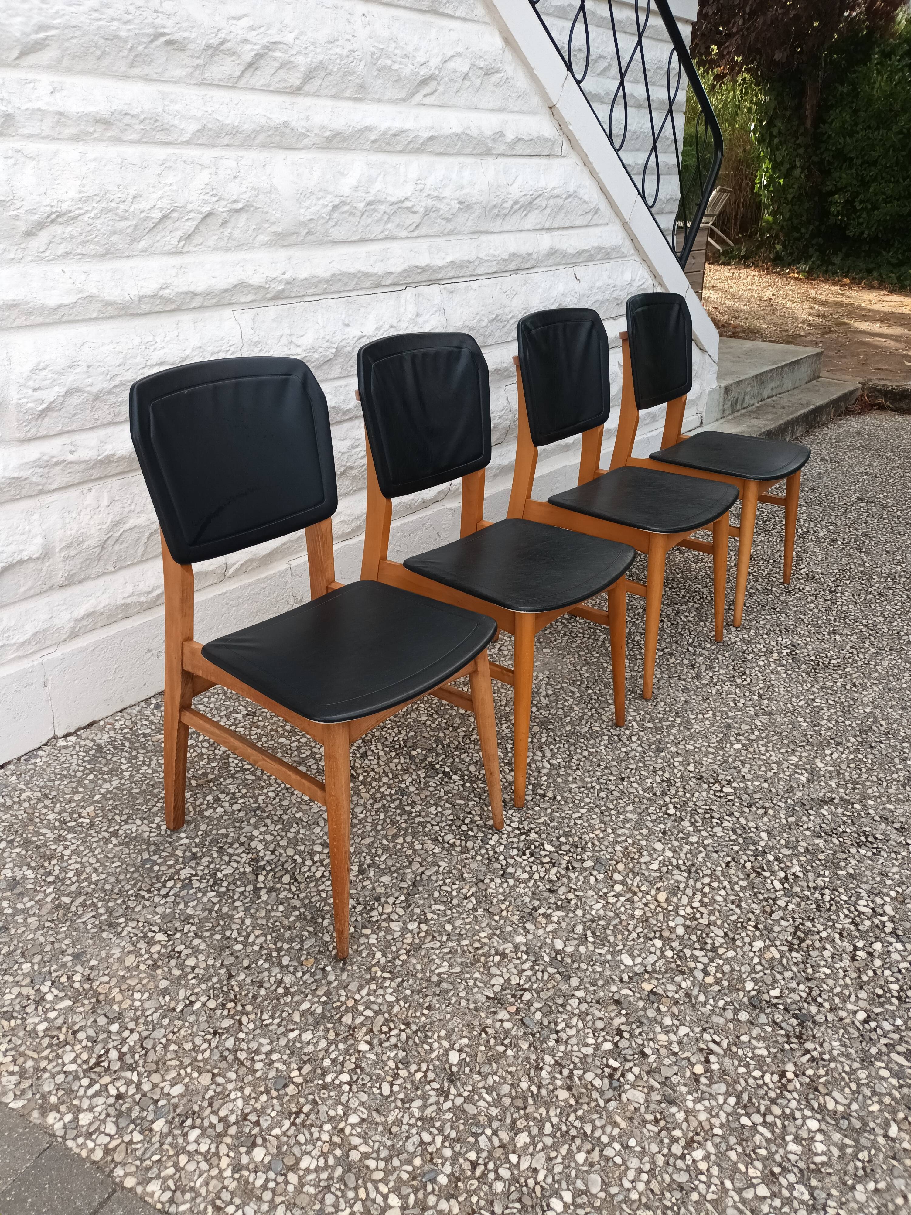 Scandinavian spirit chairs