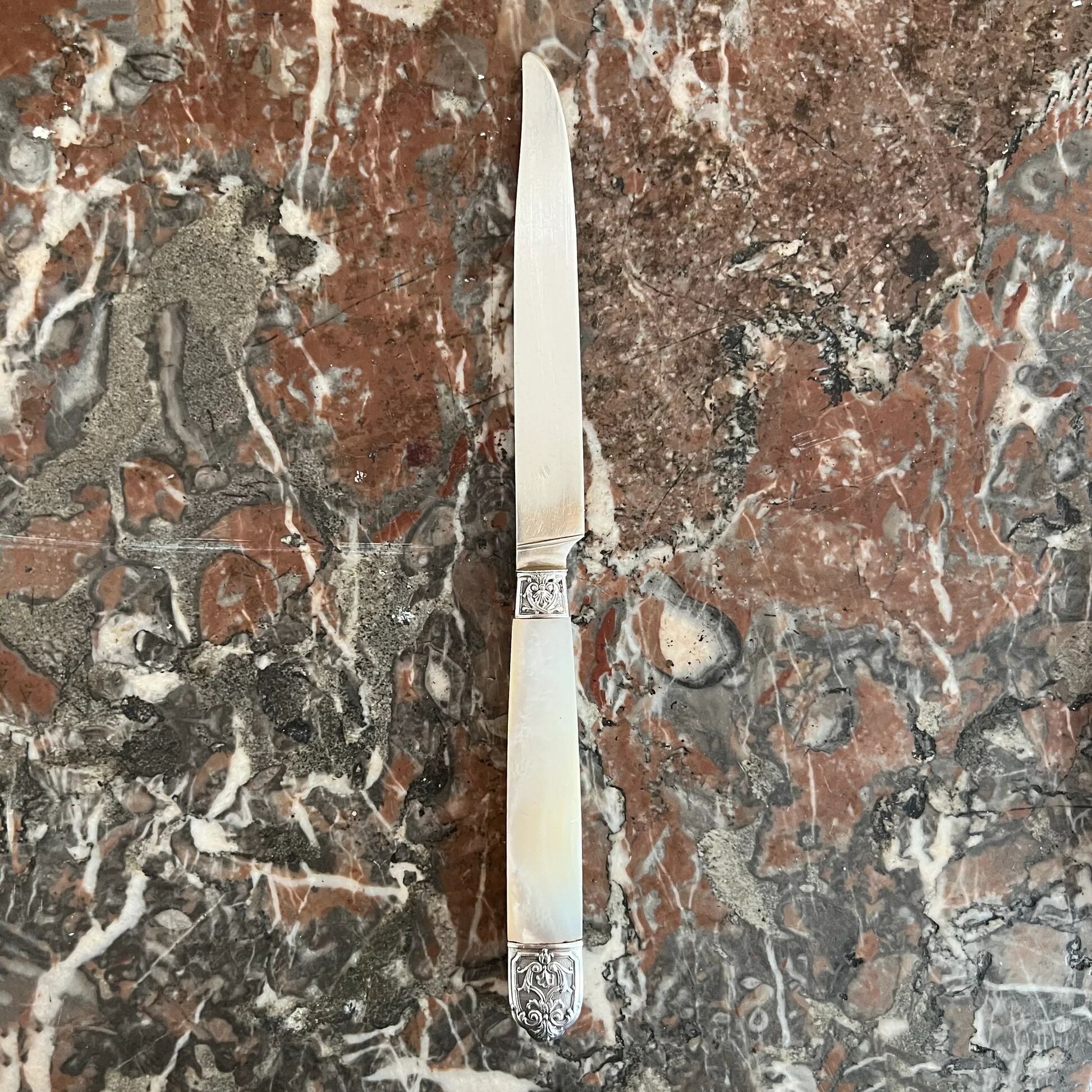 6 mother-of-pearl and sterling silver fruit knives, Hénin & Vivier (1891-1896)