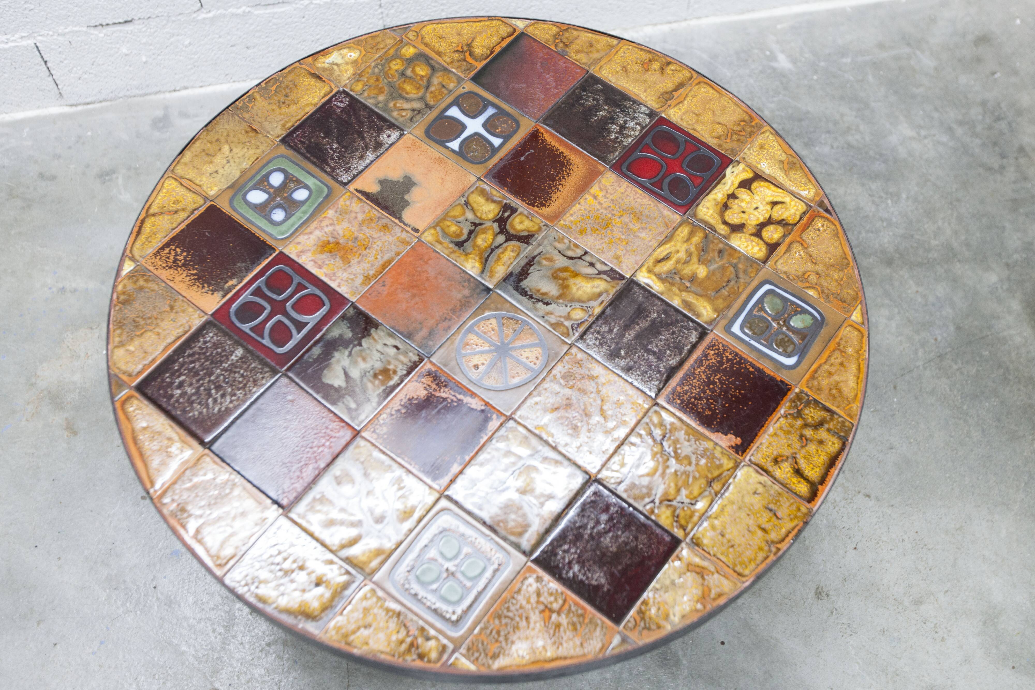 Table basse ronde céramique de Jean Gregorieff