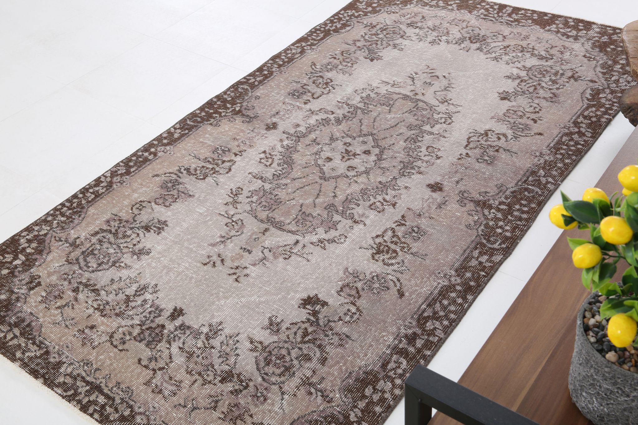 Brown floral turkish area rug, 208x115cm