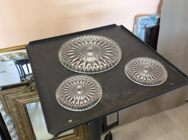 Box under flat and bottle