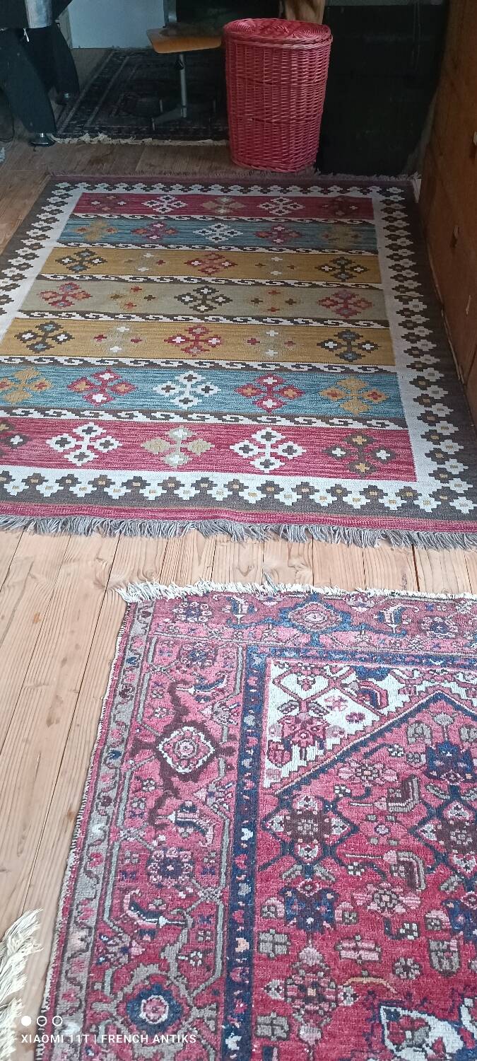 Kazakh oriental rug, vintage kilim from the 1930s. Handcrafted work.
