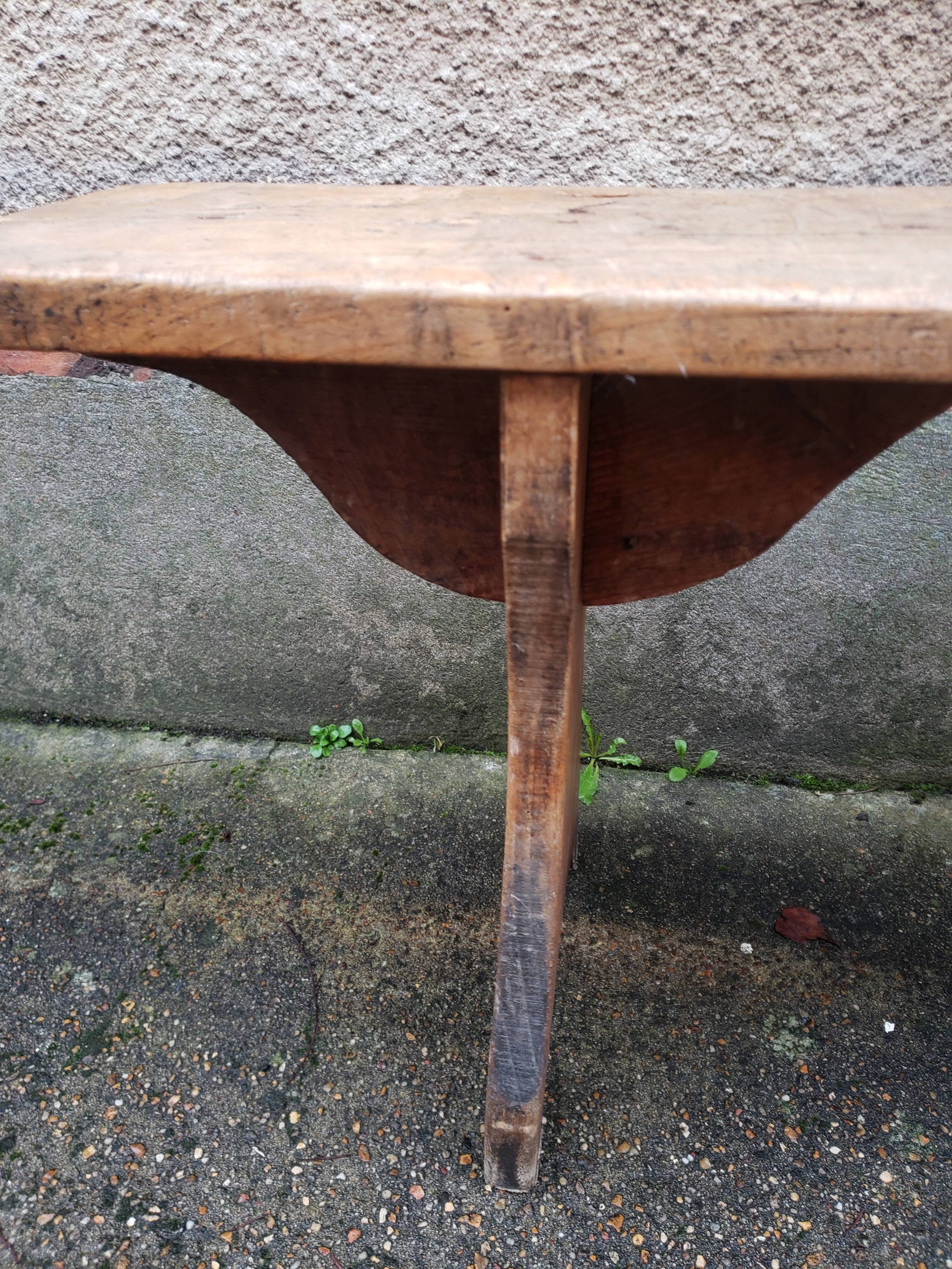 Wooden farm bench val de loi