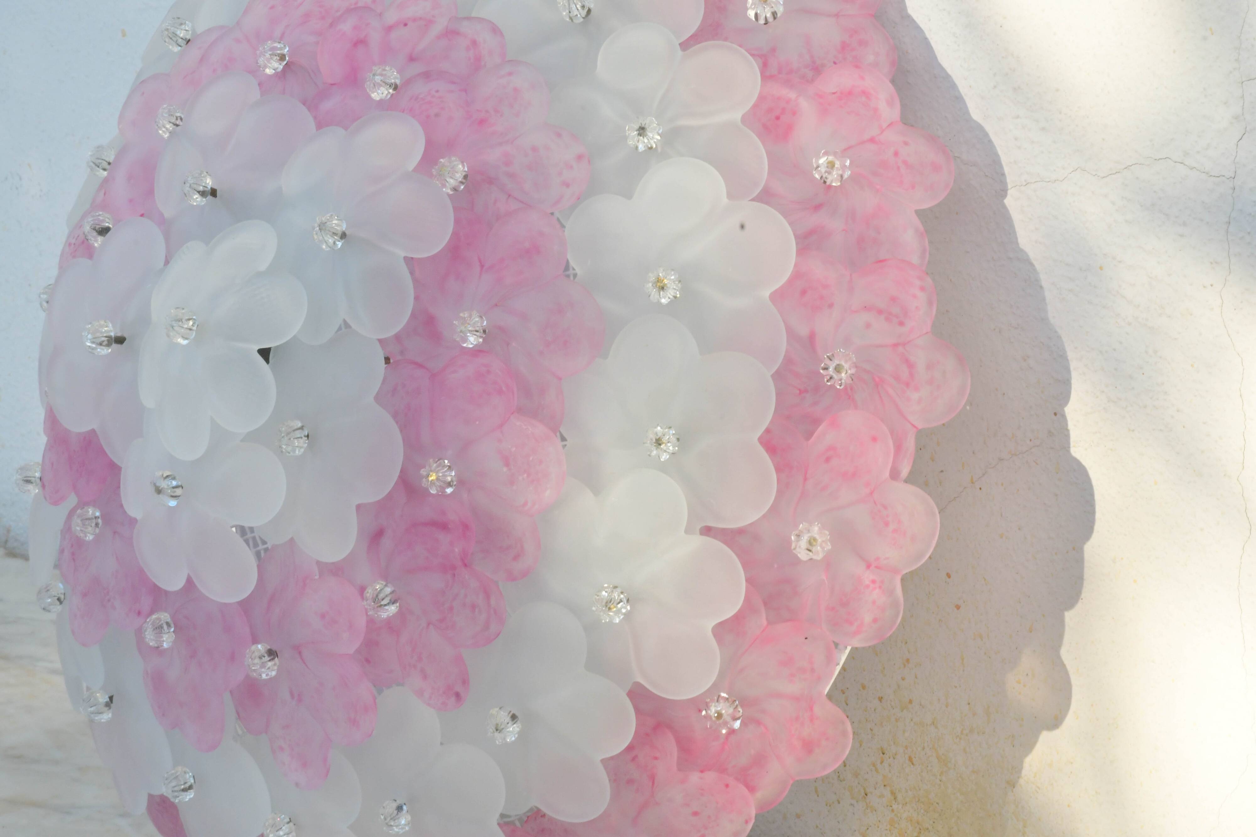 Elegant Murano ceiling light pink flower by Seguso for Venini, Italy