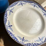 2 cake plates 'iron earth'