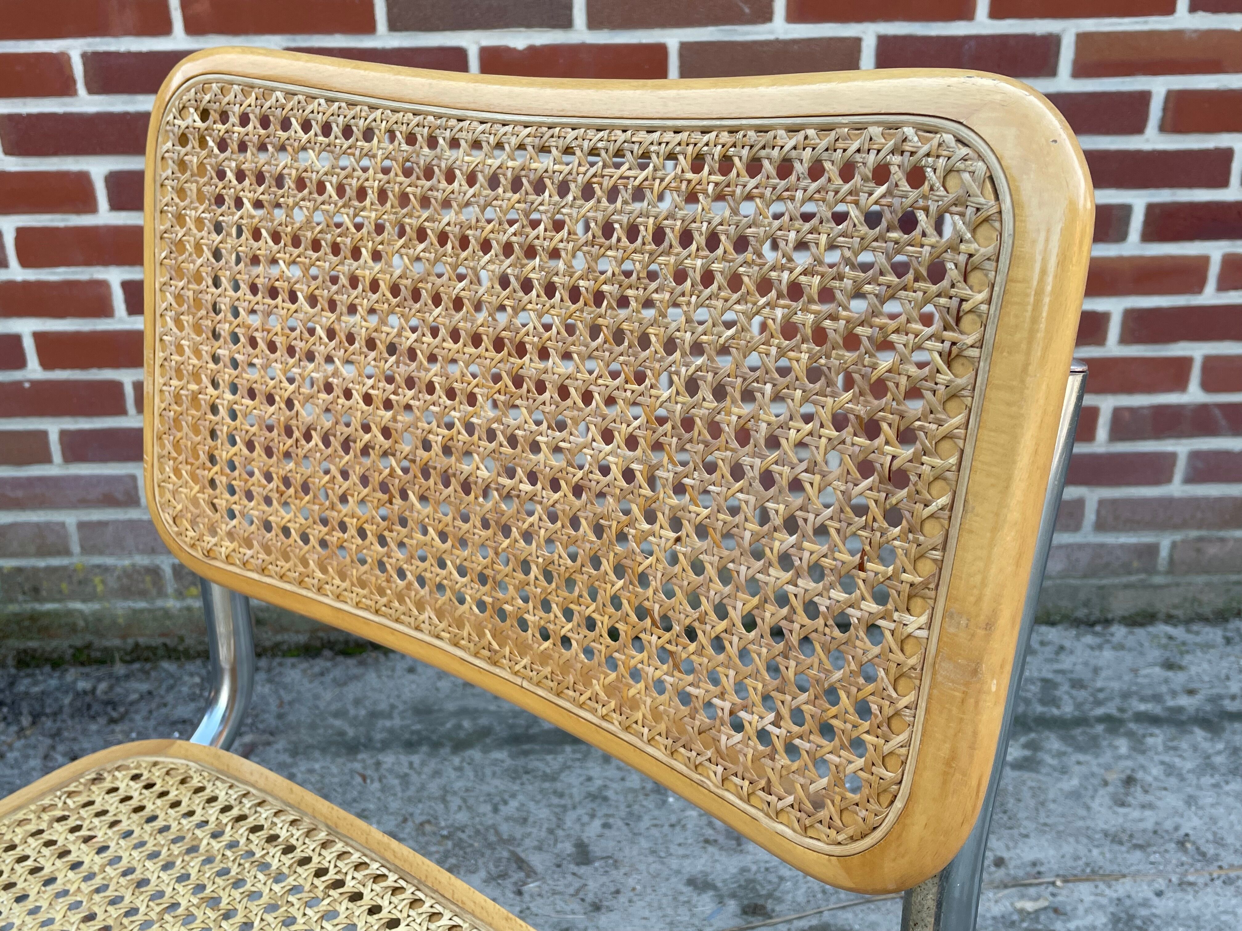 Lot de  4 chaises modèle Cesca B32