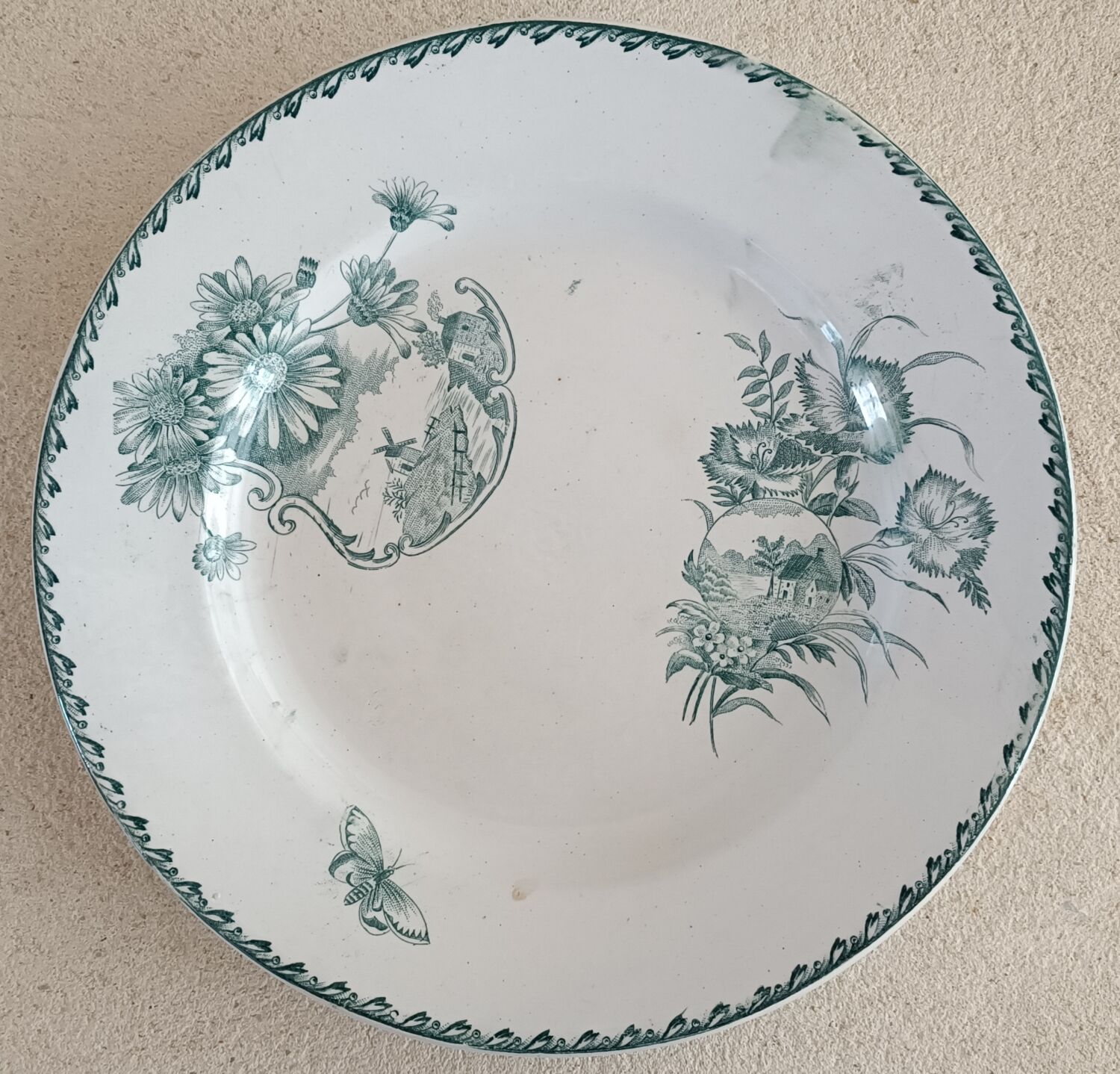 5 Saint Amand Cartels plates