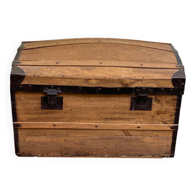 Malle vintage en bois du 19ème siècle avec renfort en acier