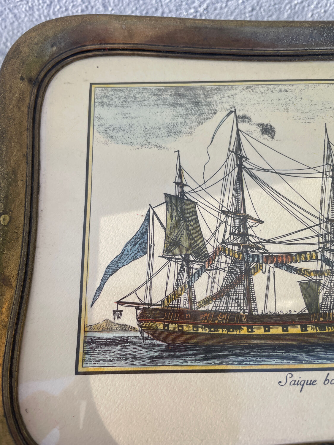 Cadre métal doré et bateau