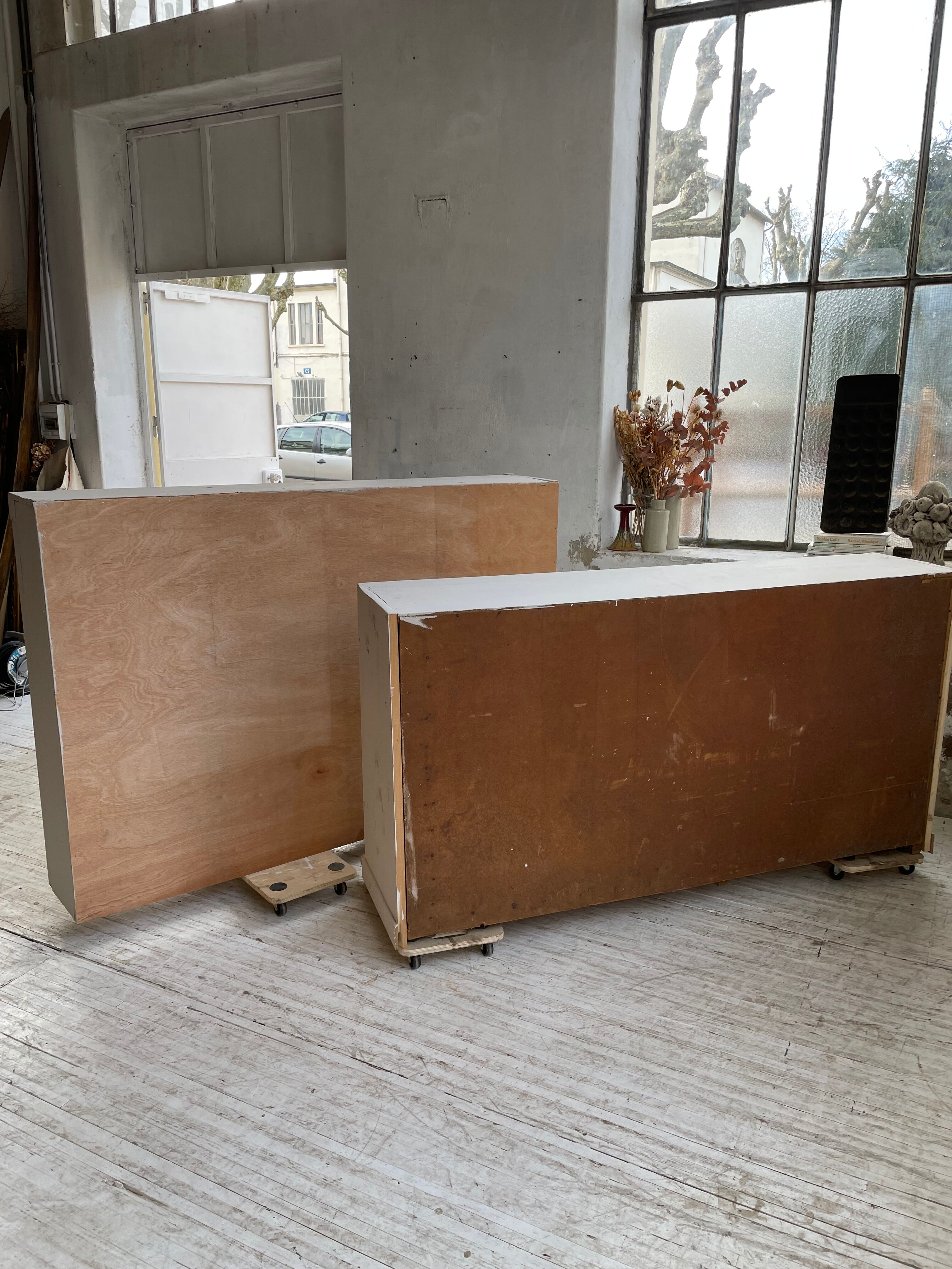 Library showcase ivory white sliding doors