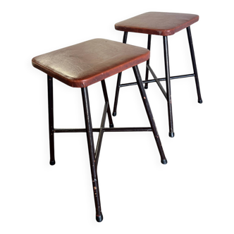 Set of 2 vintage stools with steel structure
