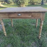 Petite table de ferme