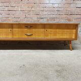 Lowborard row of the 60s"