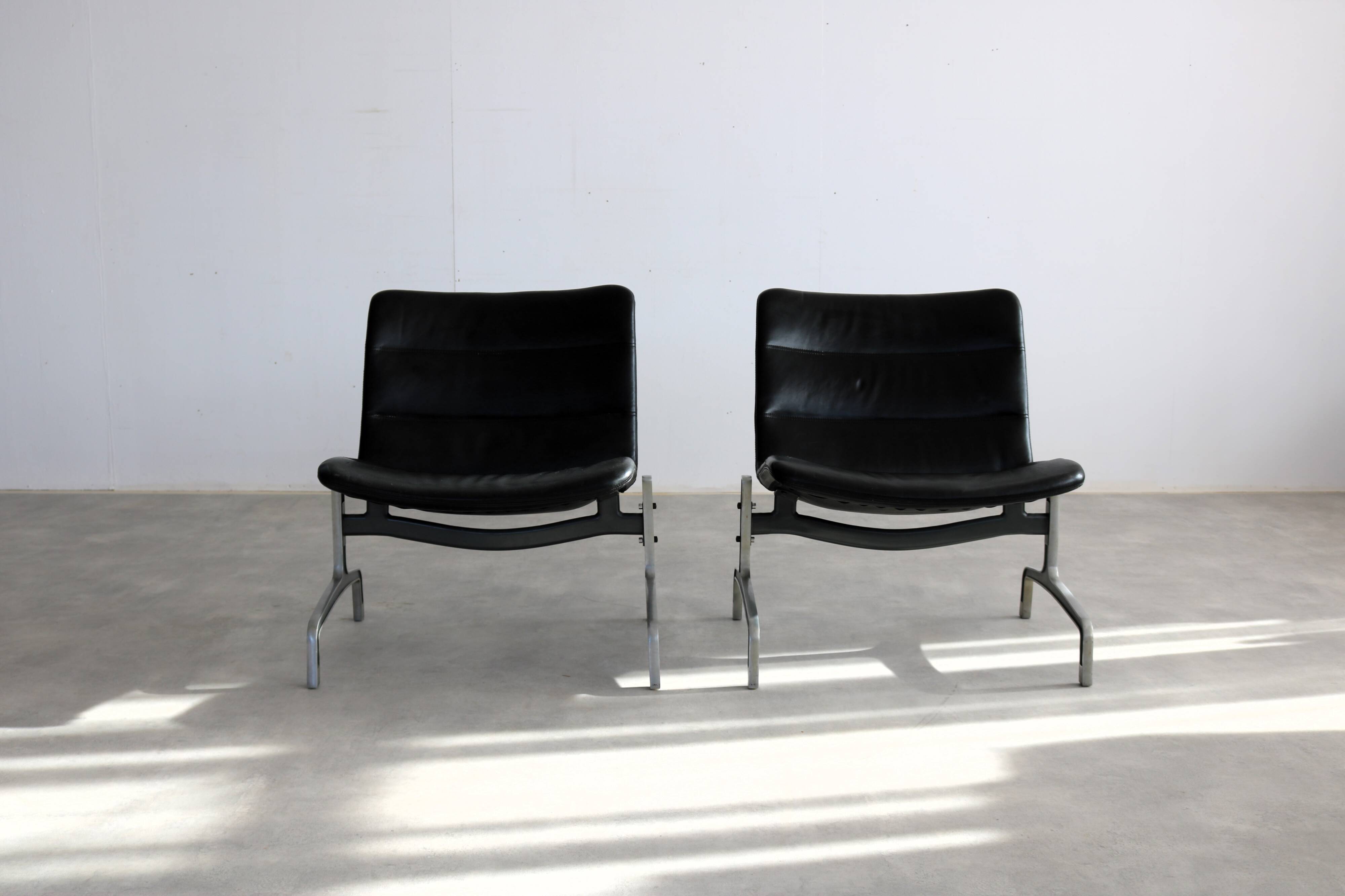 Vintage armchairs | jorgen kastholm | series 8000 | design