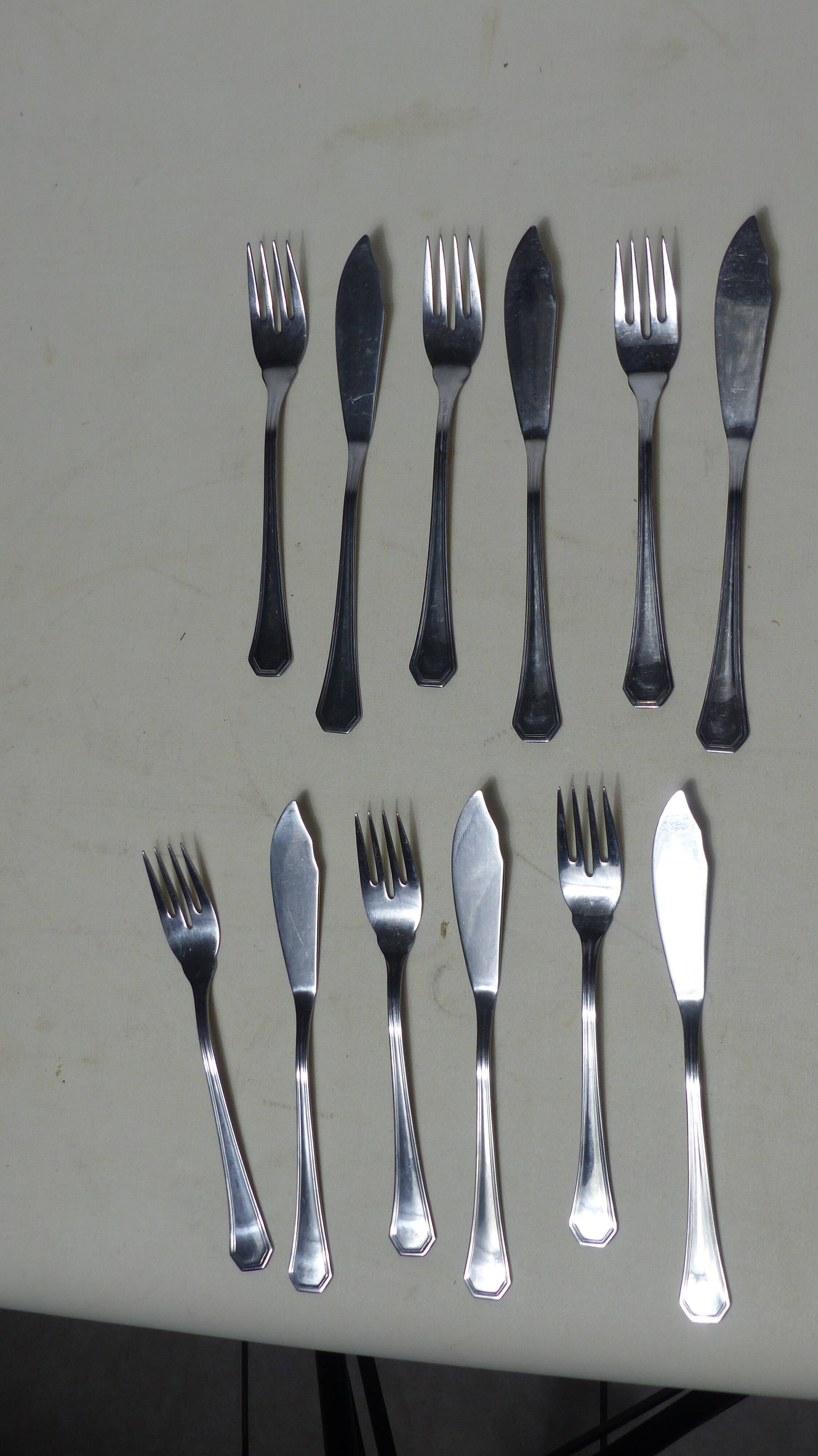 12 fish place settings