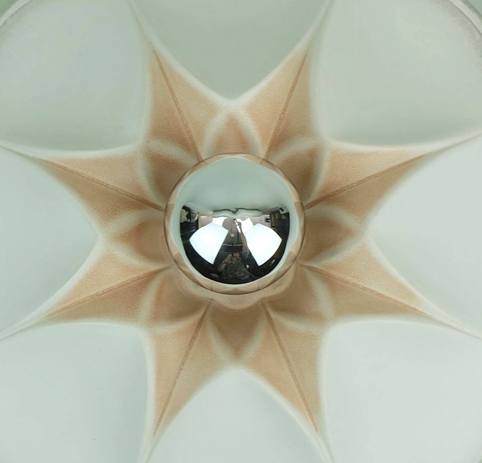 Vintage ceramic ceiling light or wall lamp flower shape white grey rose 80s