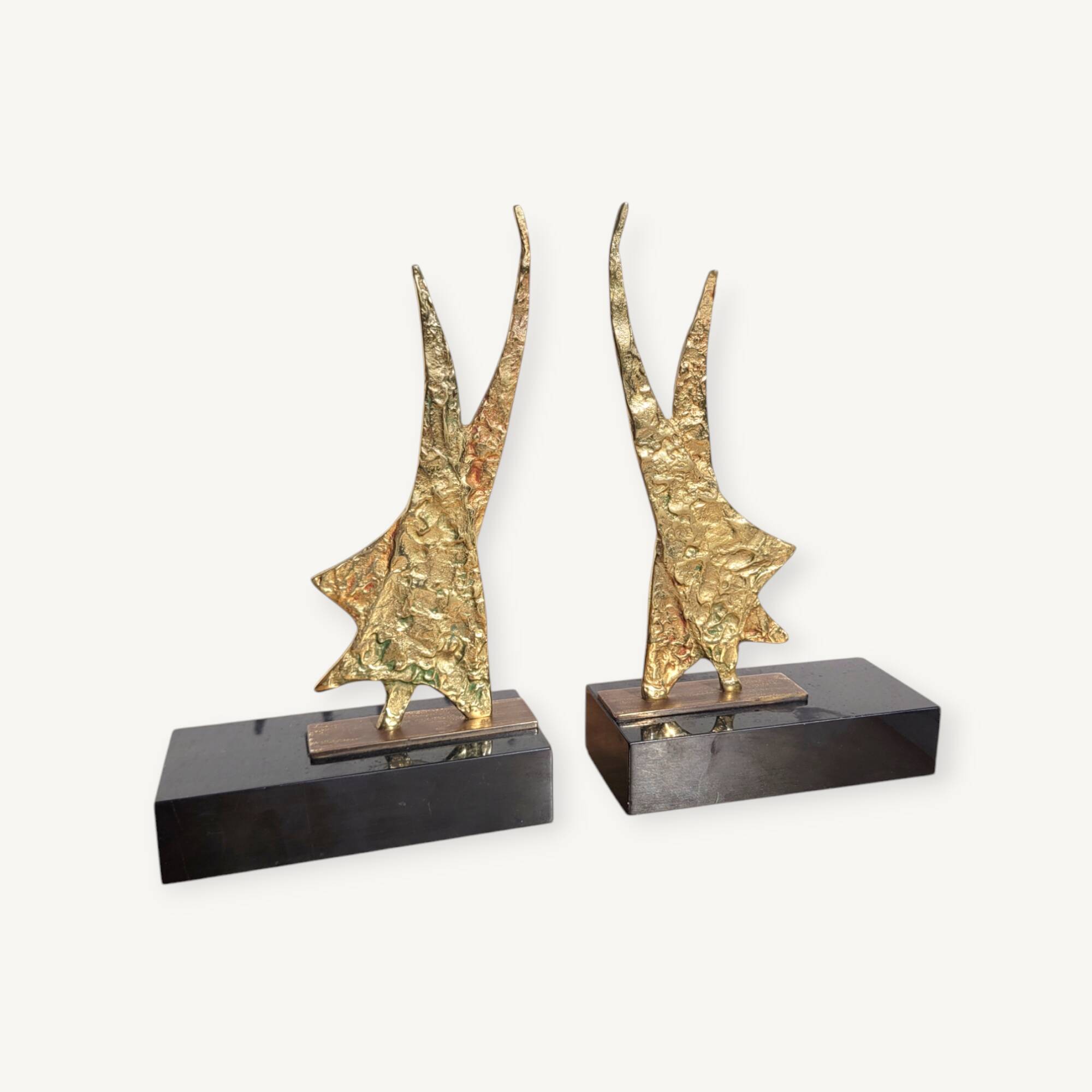 Serre livres en bronze doré vers 1960