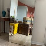 Rounded beveled mirror