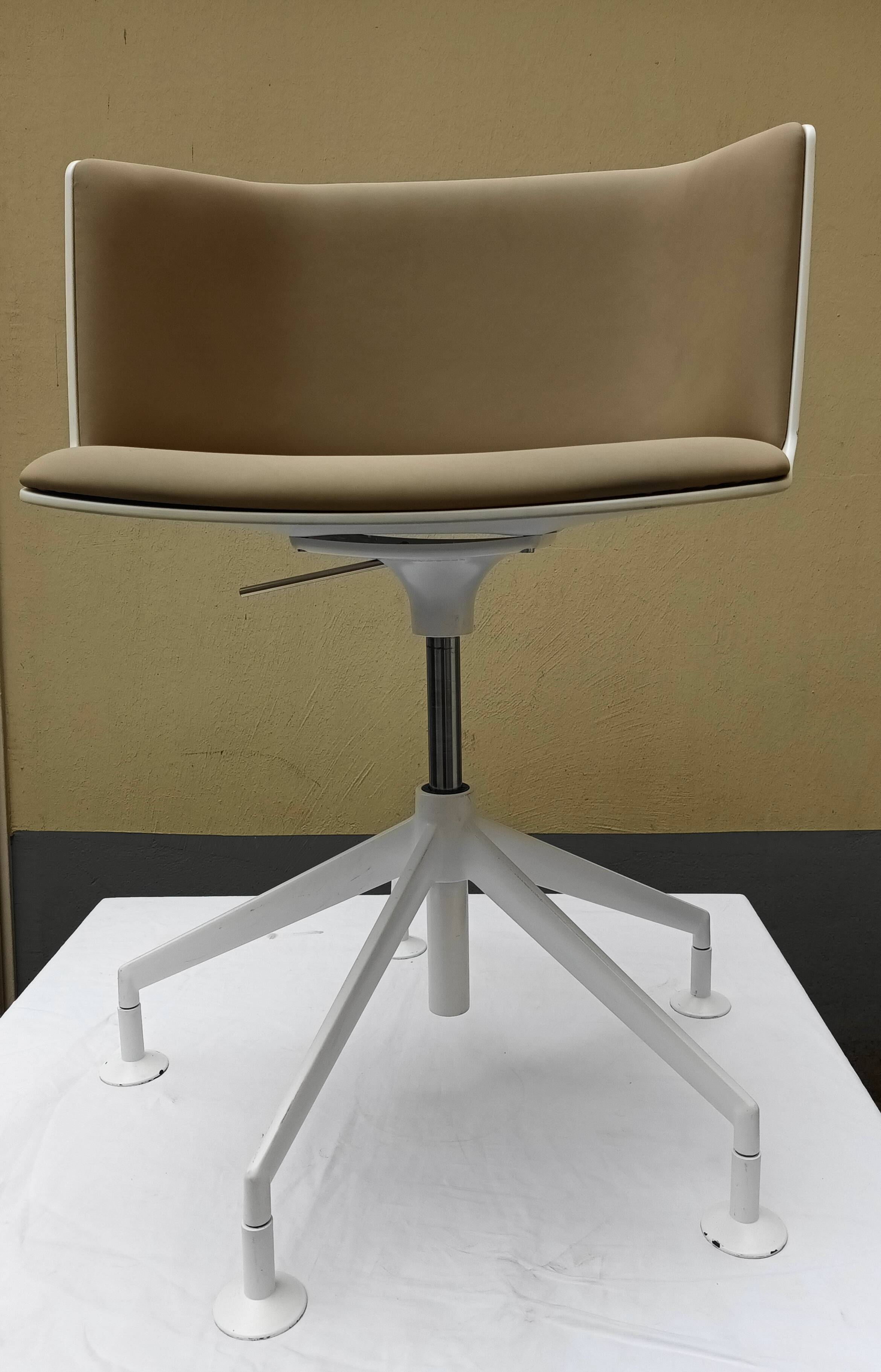 "Cut" office chair by Francesco Rota for Lapalma