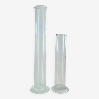 Duo of soliflores, glass
