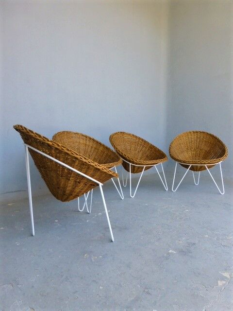VINTAGE SALON IN RATTAN AND METAL. 1960