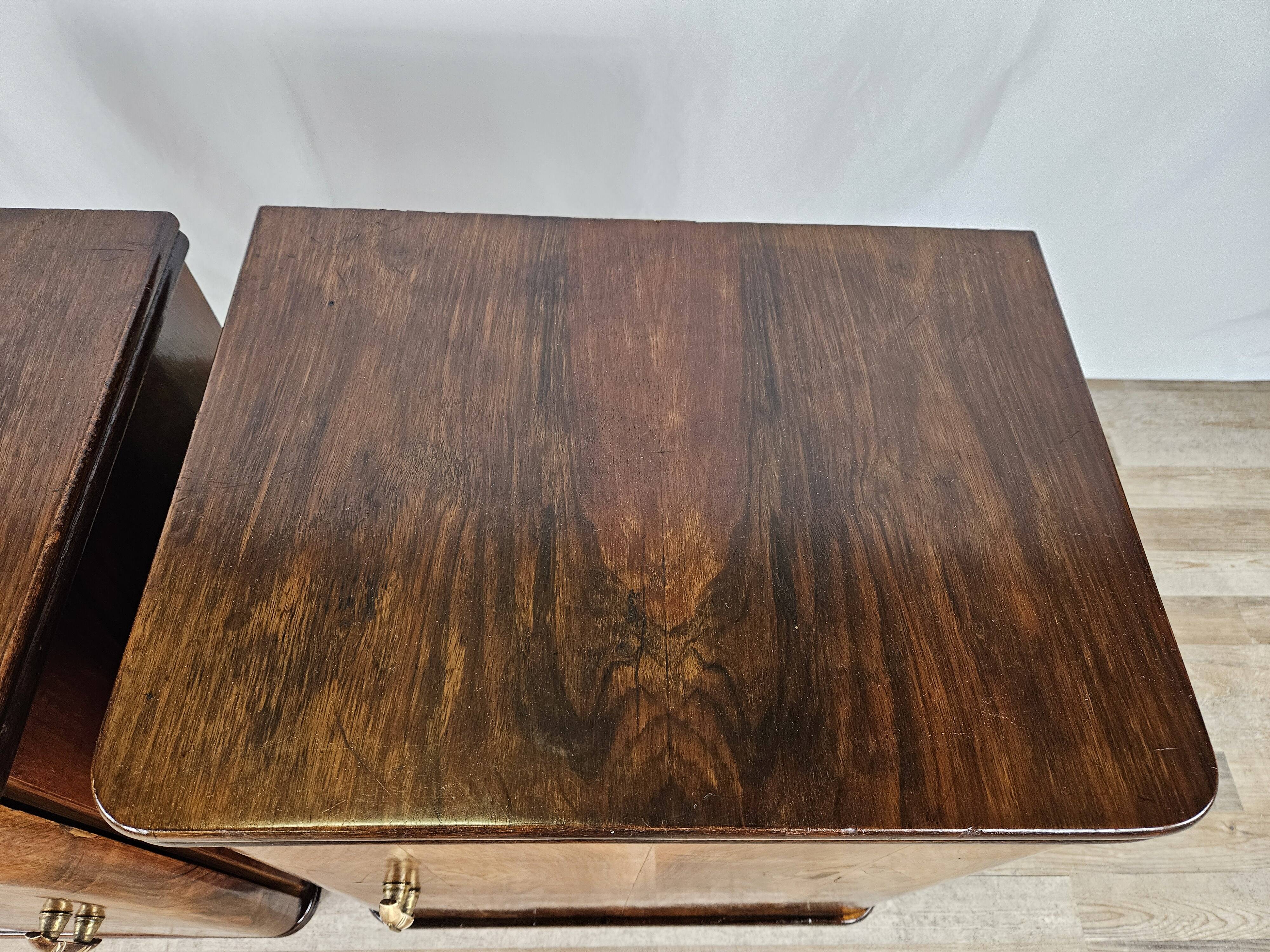 1940 Art Decò nightstands in walnut with door and shelf