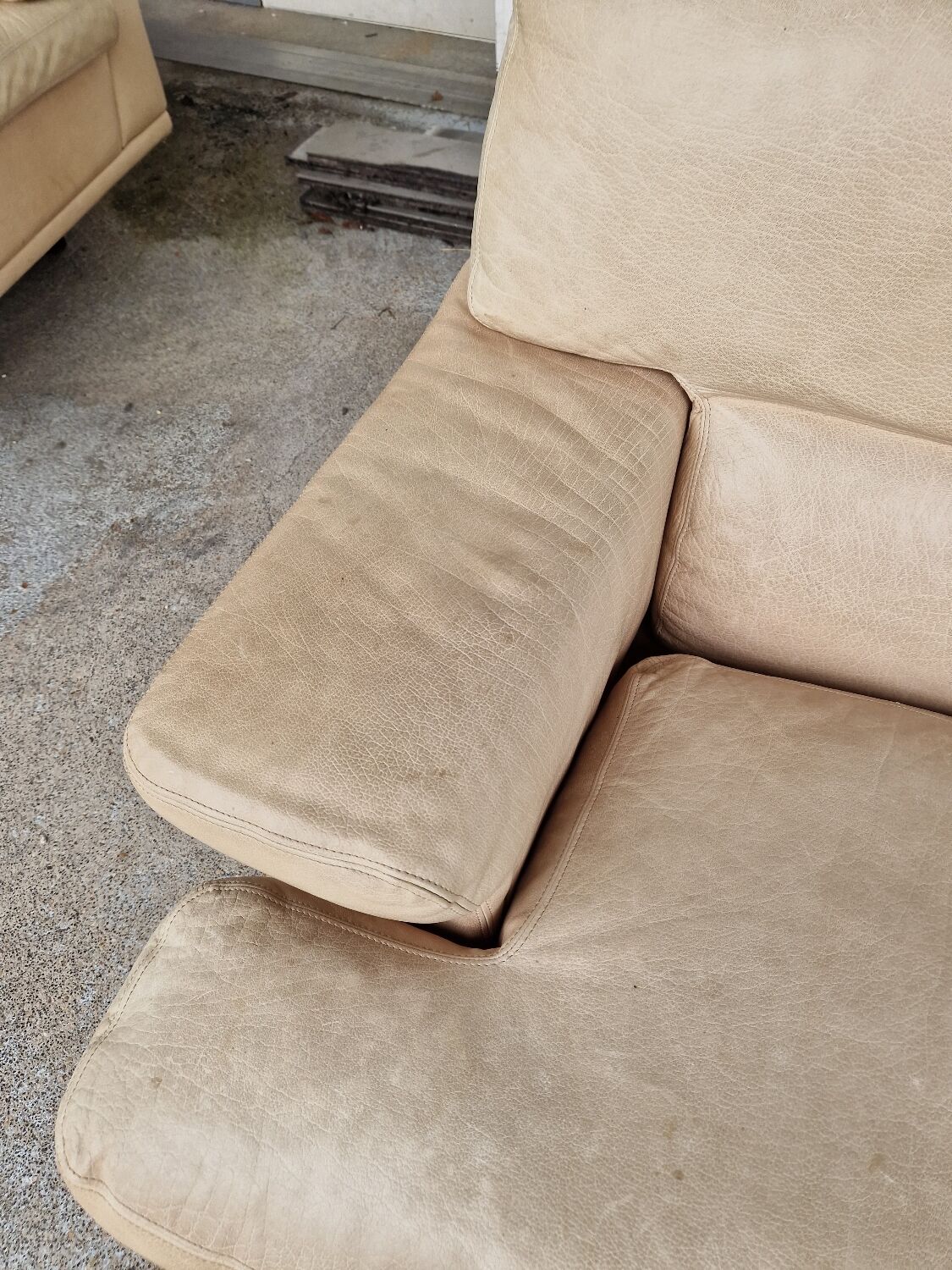 Salon vintage canapé et deux fauteuils