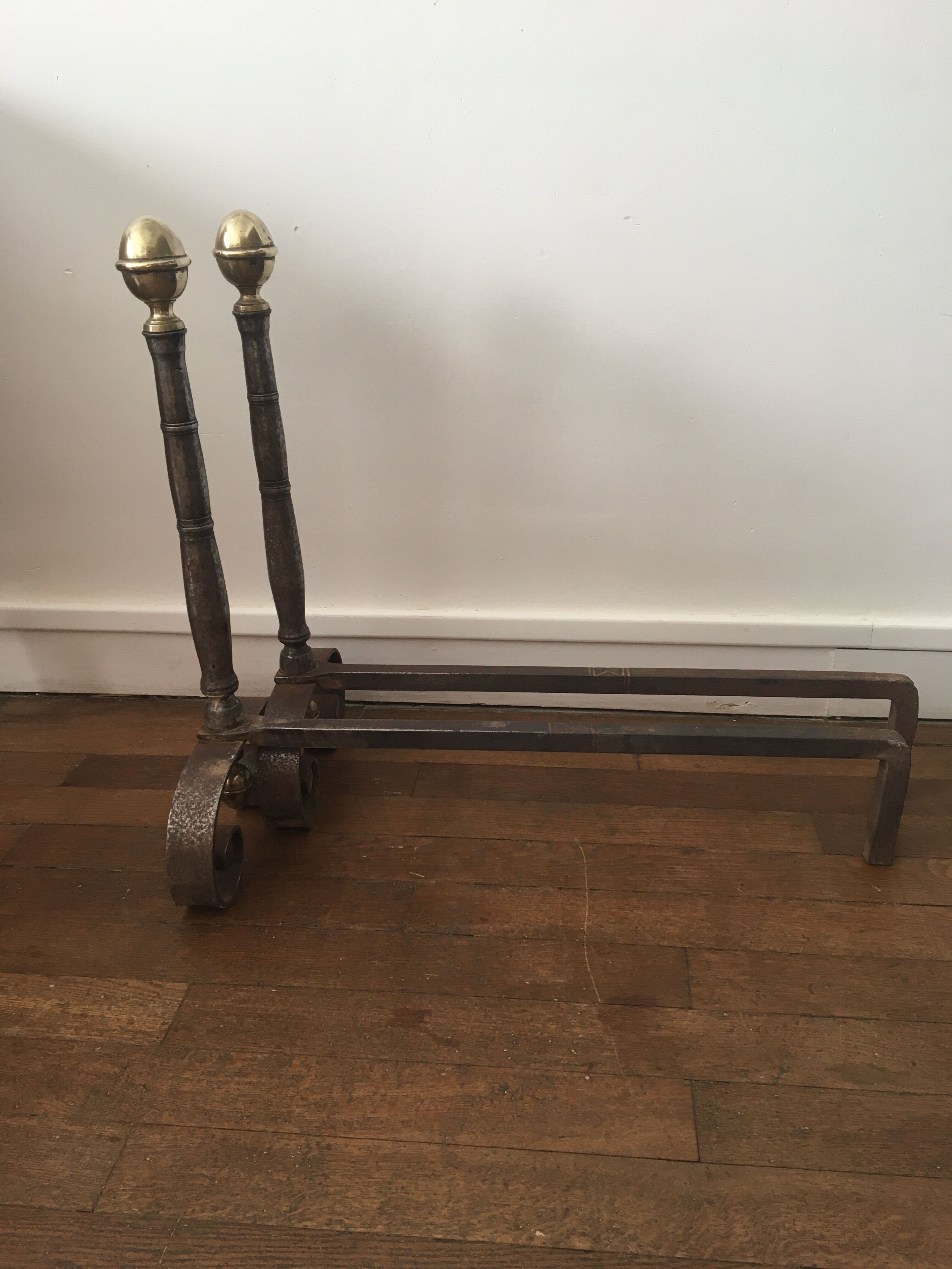 Paire de chenets ancien en fonte et laiton