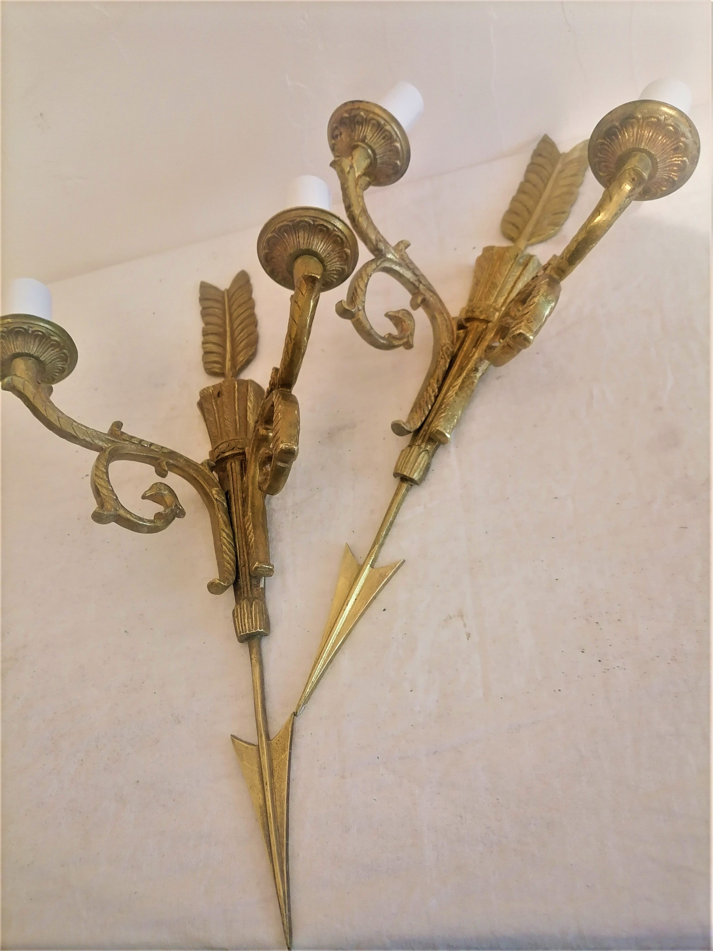 Ancienne paire d'appliques en bronze doré de style empire