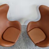 Pair of Arne Jacobsen Egg chairs by Fritz Hansen