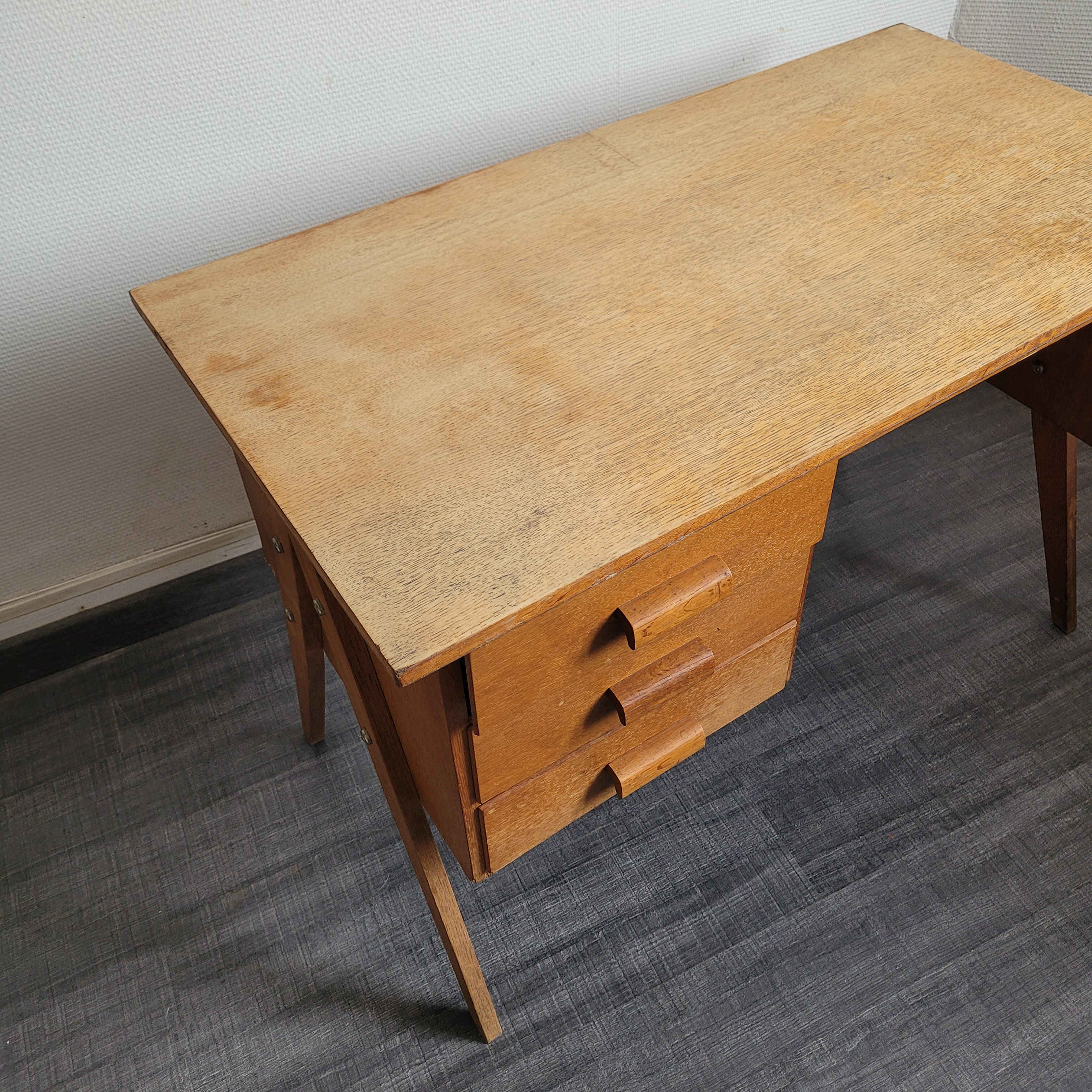 Scandinavian office 50s/60 feet compass