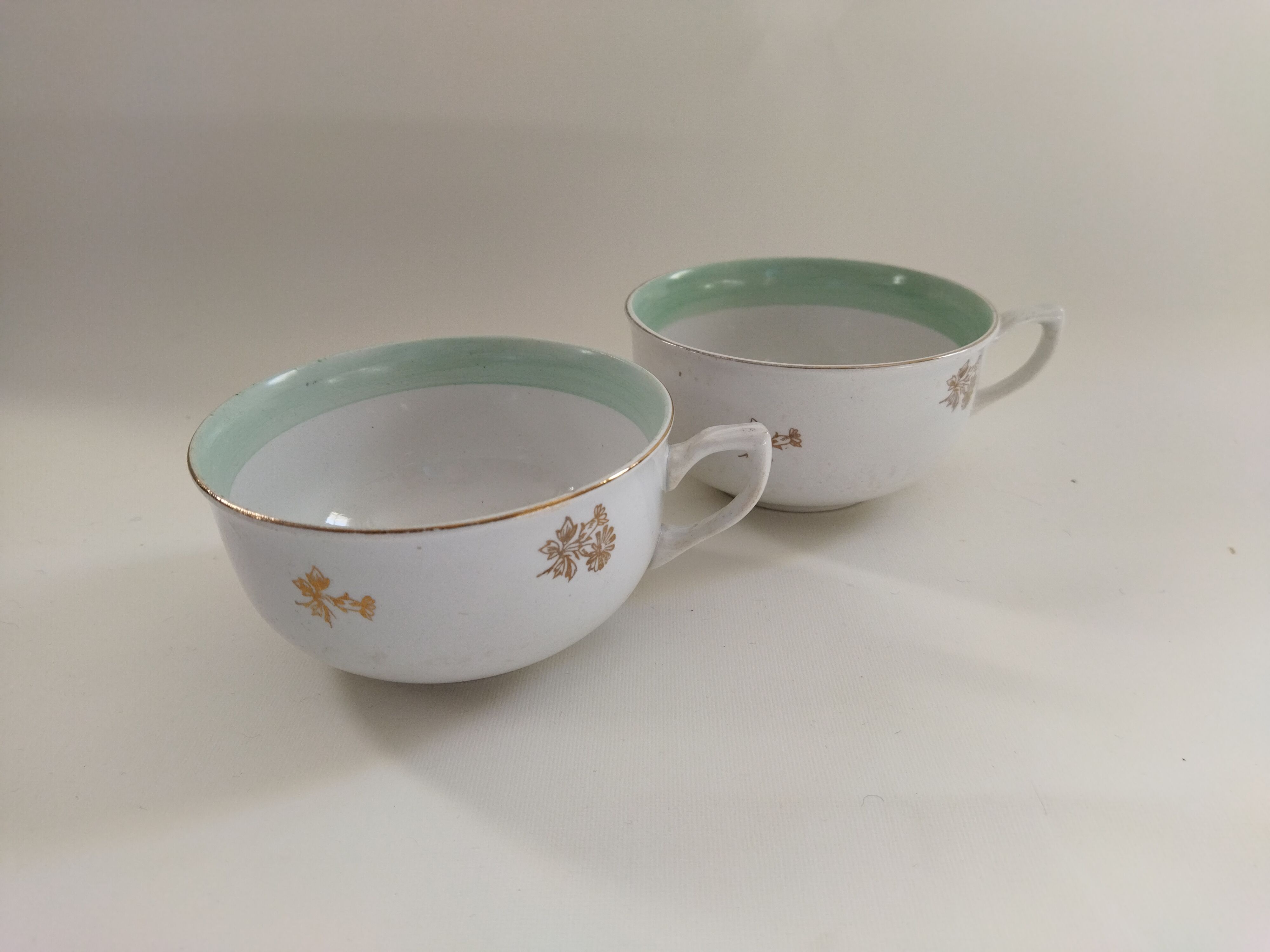 Two lunch cups made of opaque porcelain SA