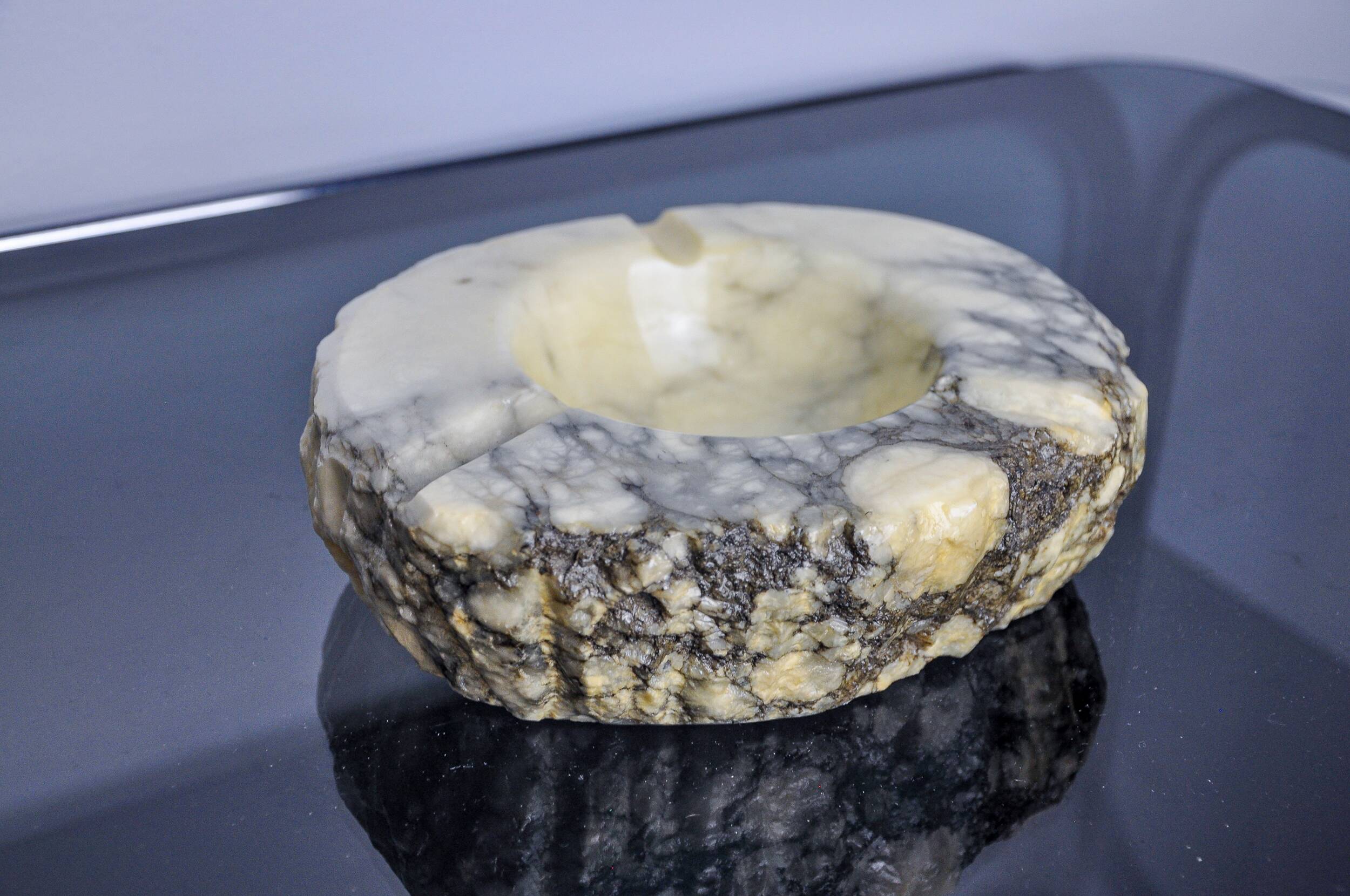 White alabaster ashtray by Romano Bianchi, Italy, 1970