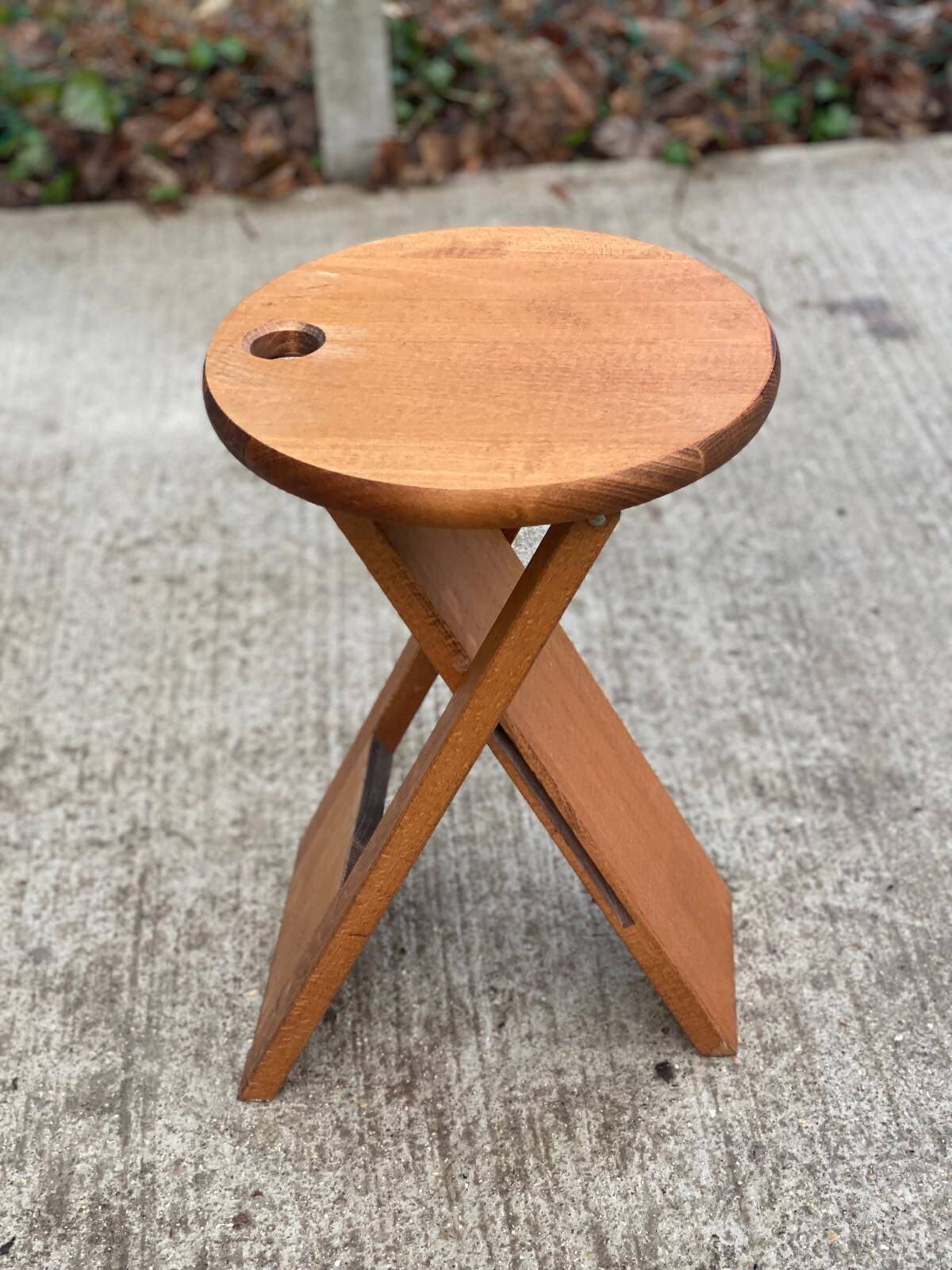 Tabouret pliable Suzy en hêtre massif par Adrian Reed 1980