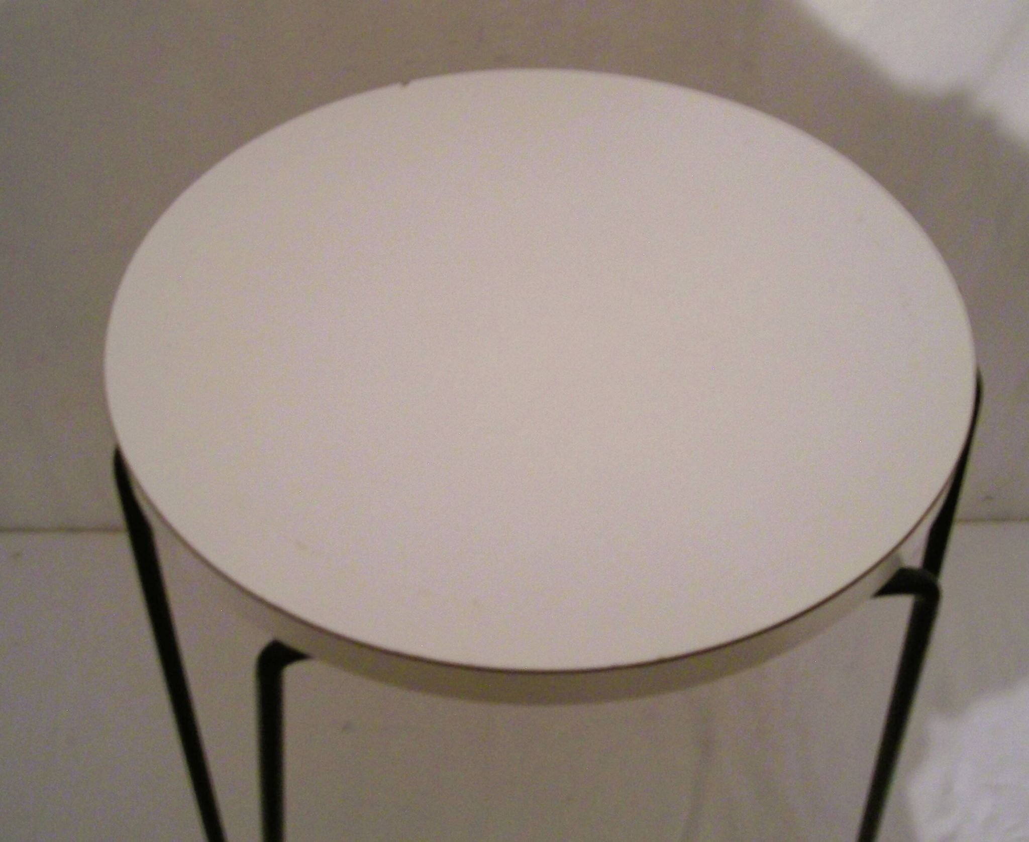 Tabouret tripode - Florence Knoll - Hairpin modèle 75 des années 50