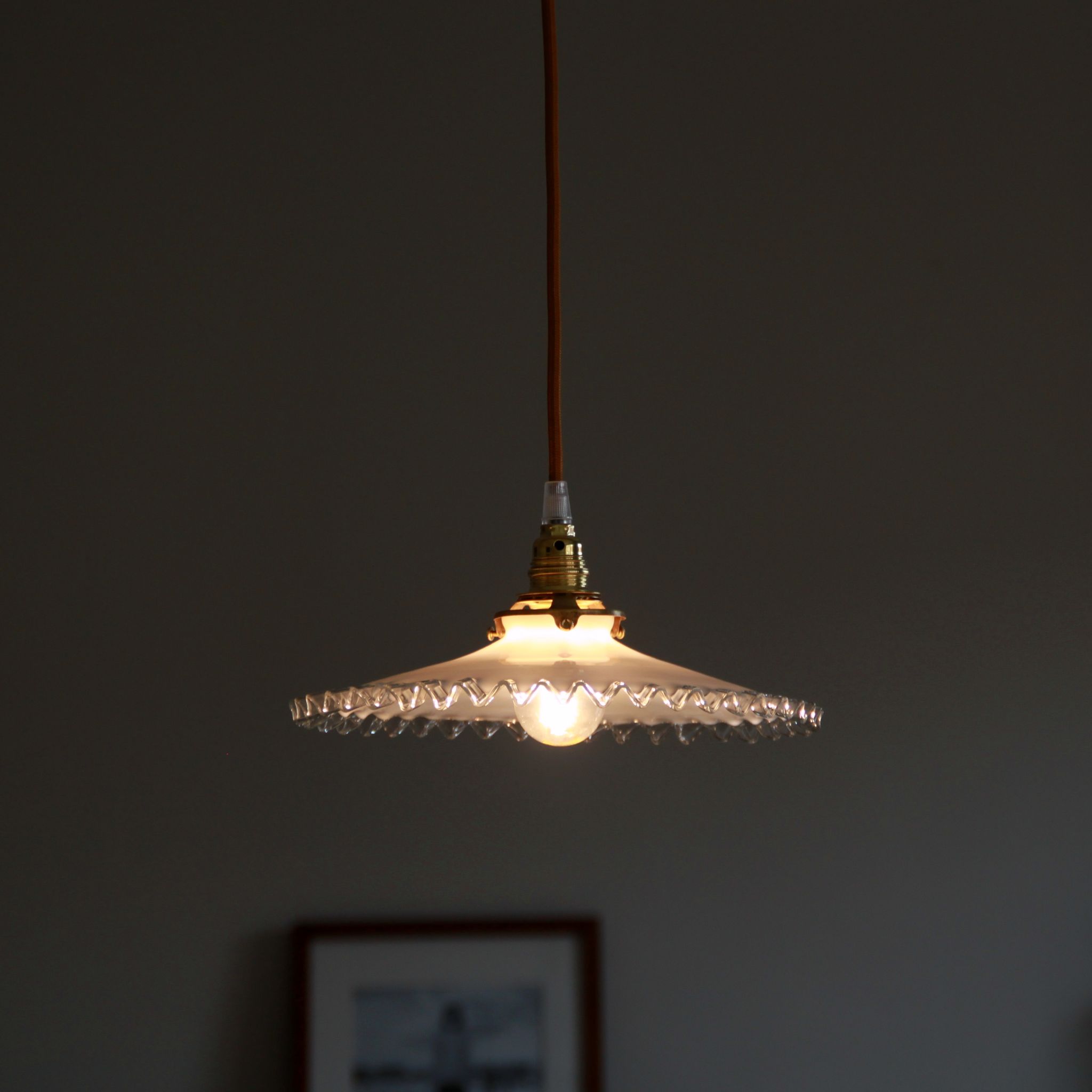 Hanging lamp opaline undulating old lampshade white glass