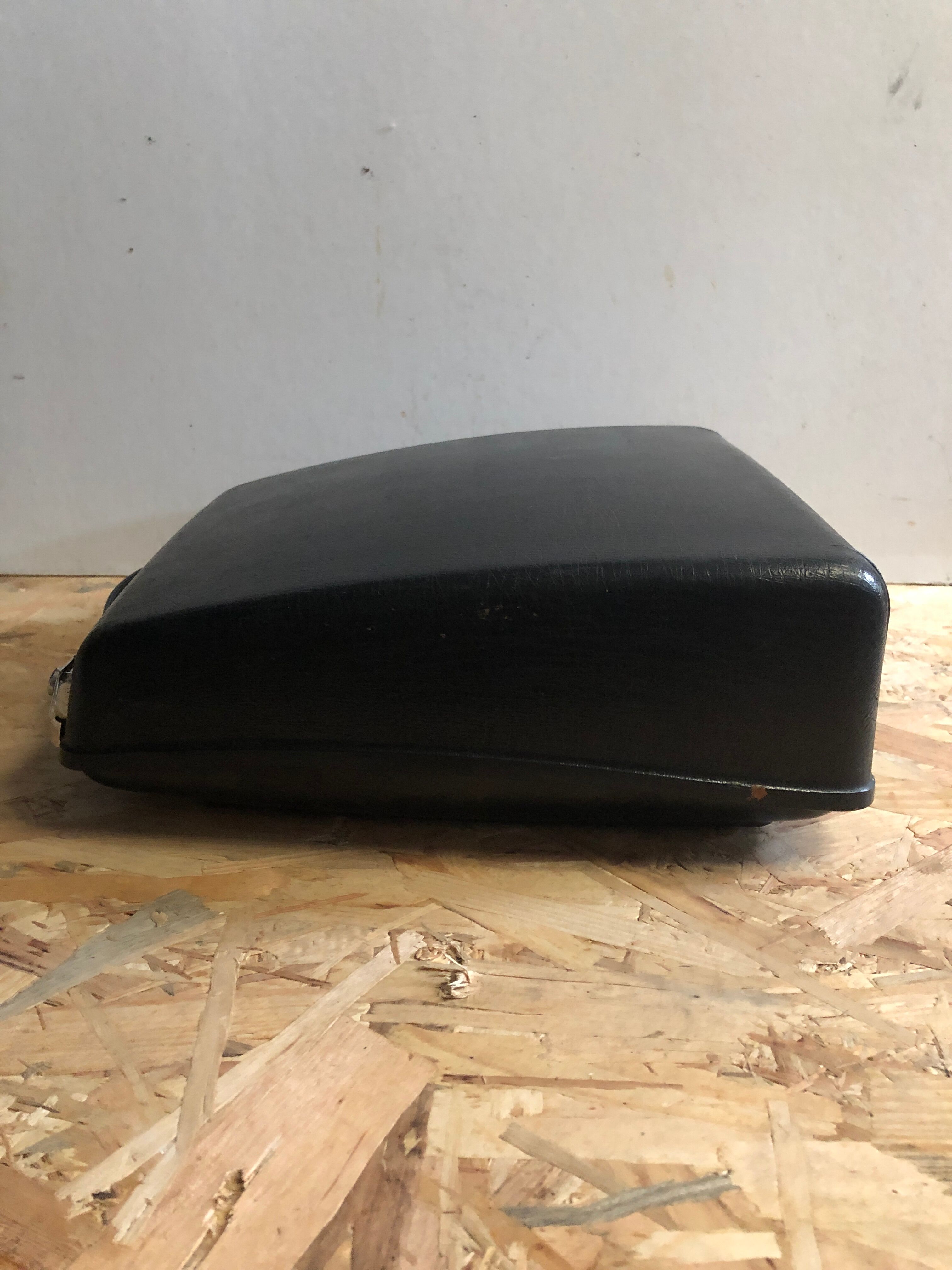 Old writing machine polyjo super 75 bakelite grey + vintage black trunk