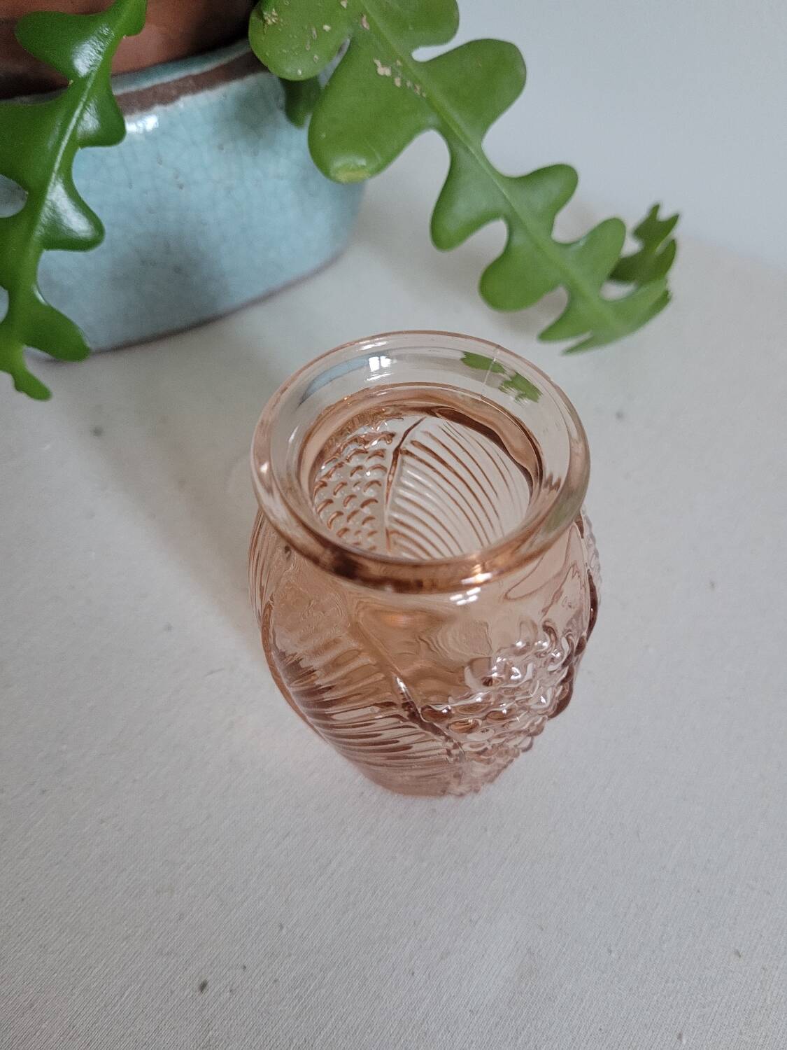 Small pink bulb vase