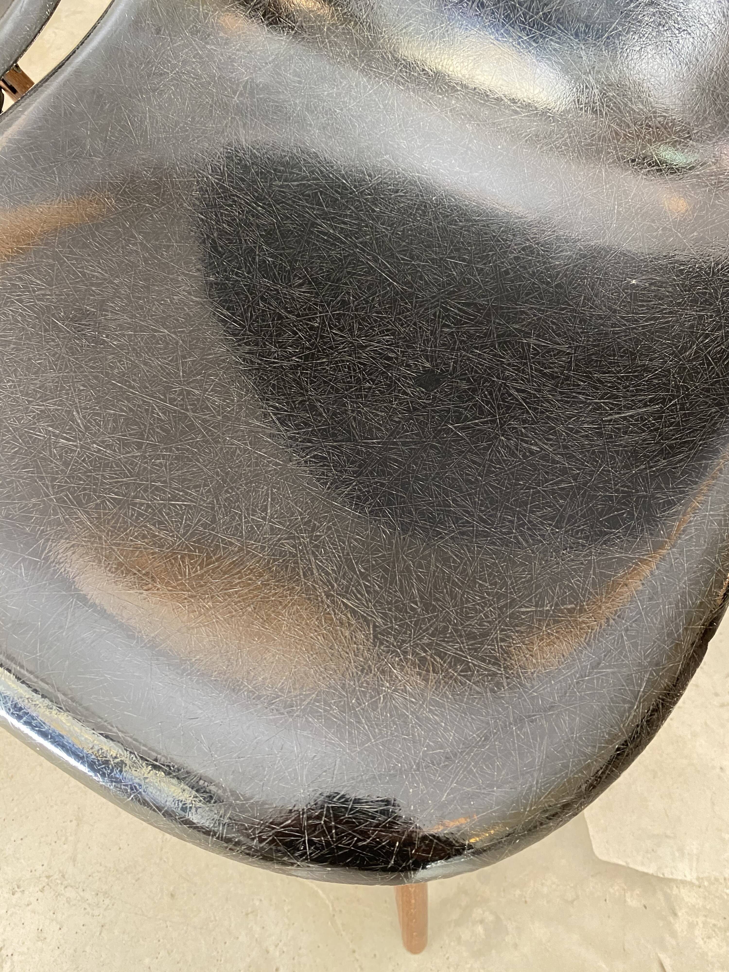 DSW chair by Charles and Ray Eames