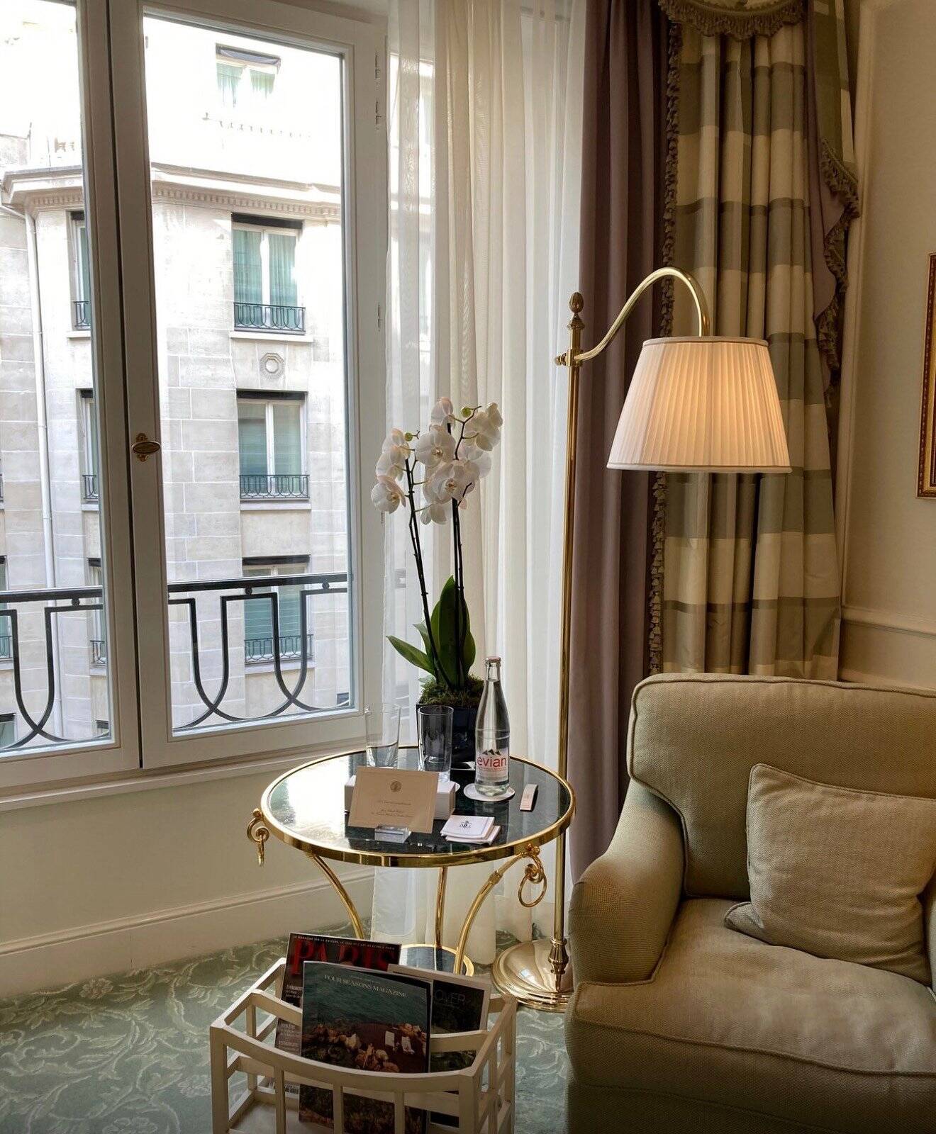Reading lamp from a luxury hotel, signed Chapman USA, originally from the Hotel George V, Four Seasons Paris