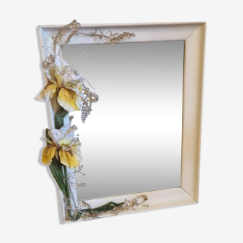 Grand miroir vintage cadre blanc et décors florale iris et raisin