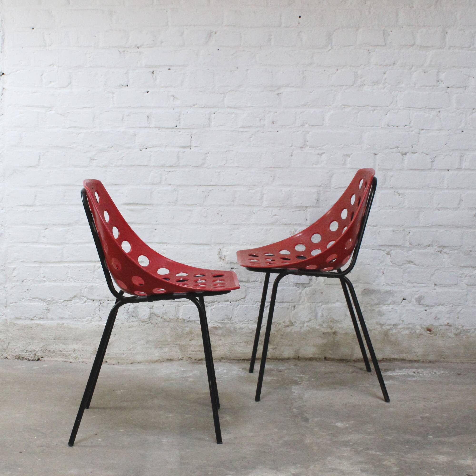 Pair of “Coquillage” chairs by Pierre Guariche for Meurop