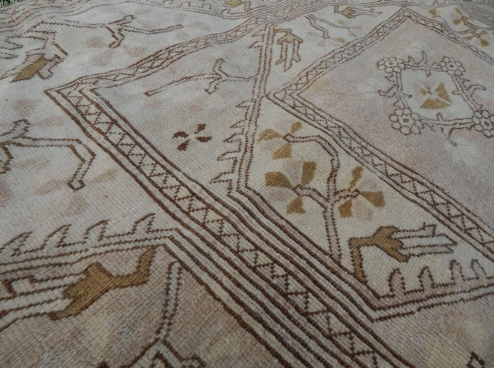 Vintage handmade Turkish rug 160x229 cm