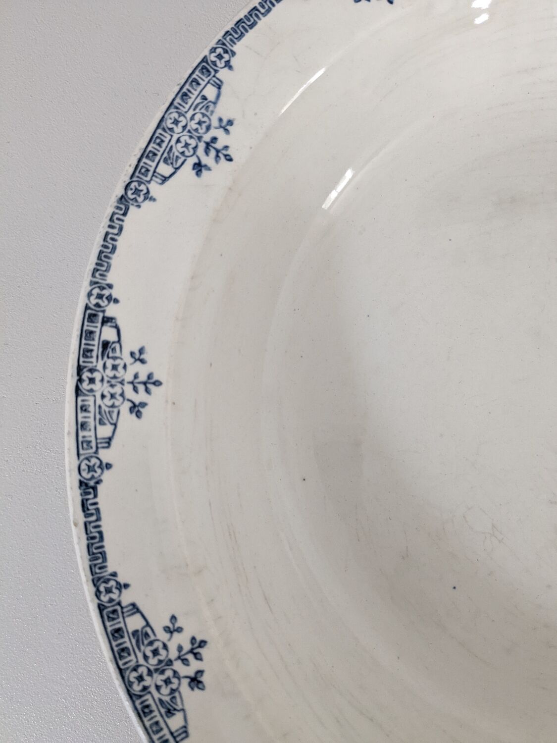 Hollow dish Gien porcelain