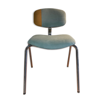 Chaise 70s velours bleu ciel et moutarde