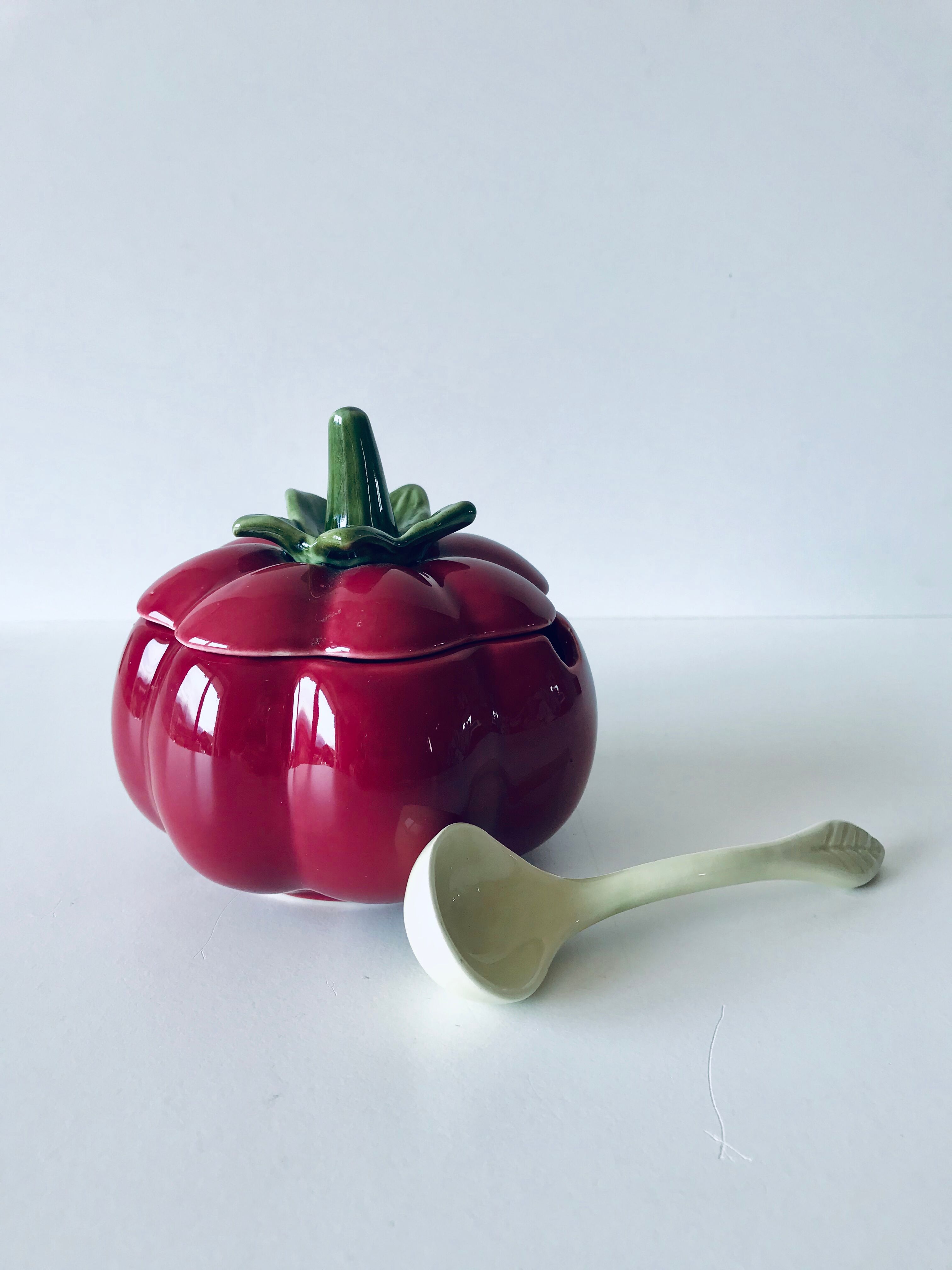 Tomato dabbling sugar