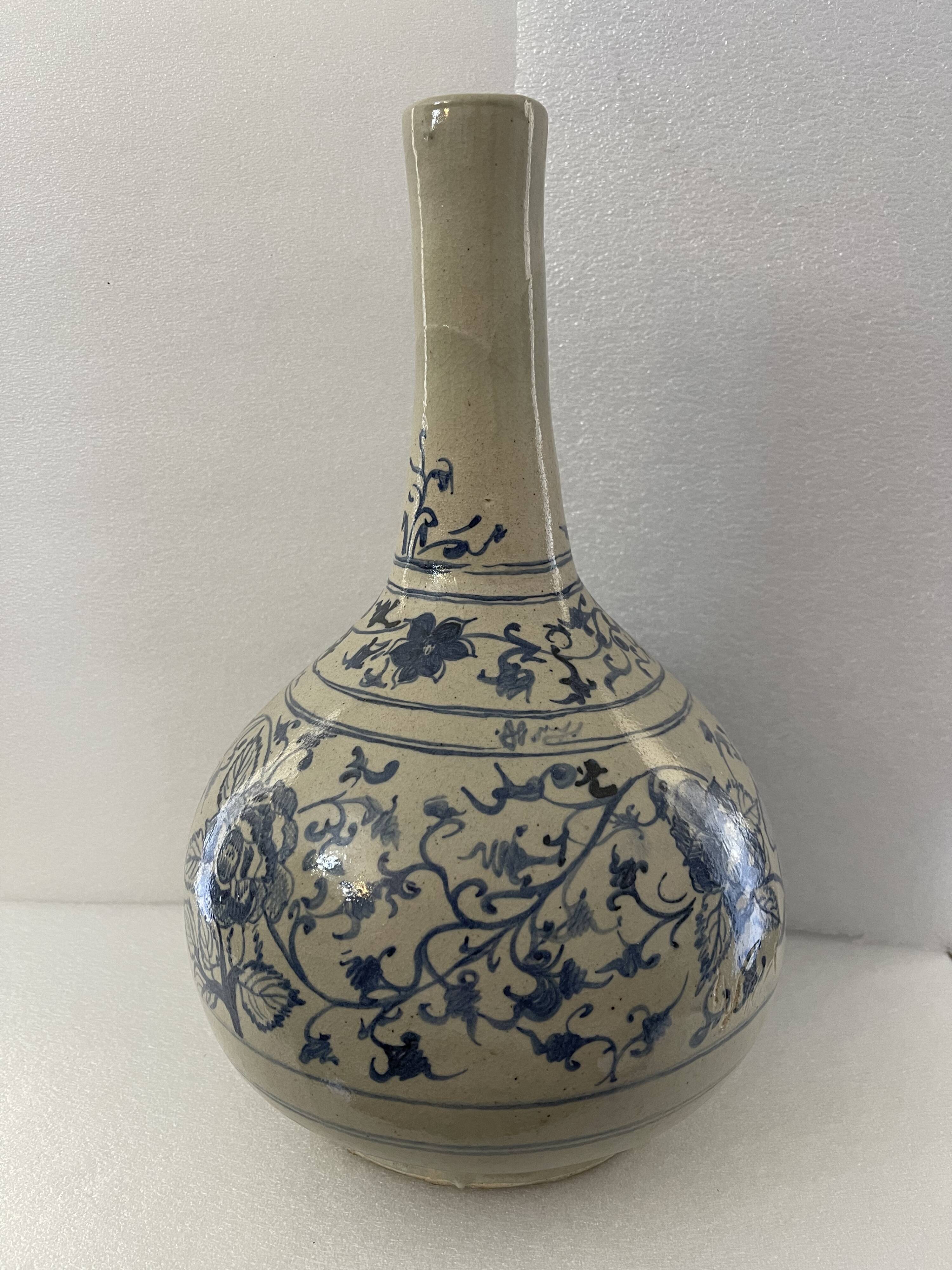 Vietnam large bottle blue bench H 35,5 cm