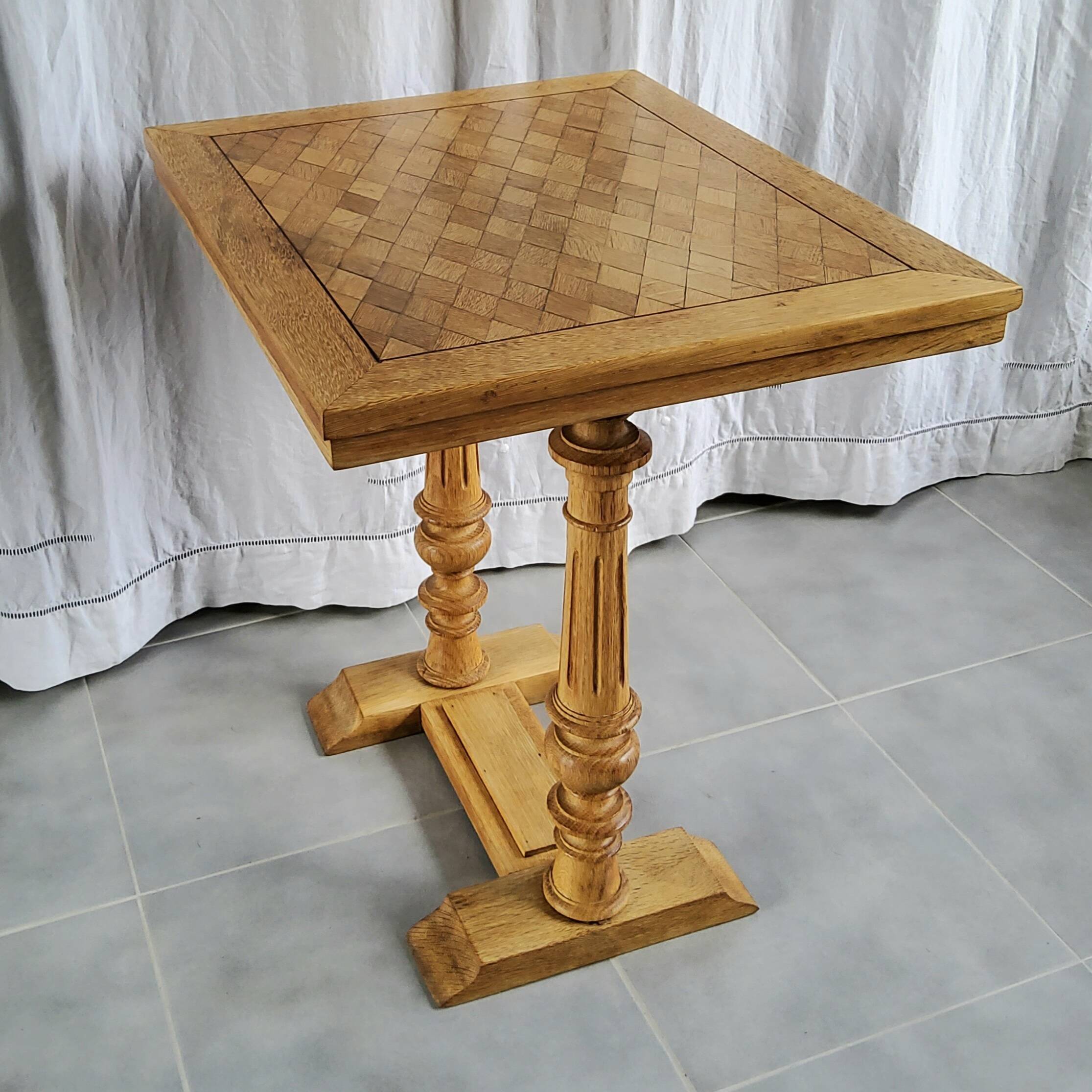 Coffee table/pedestal table