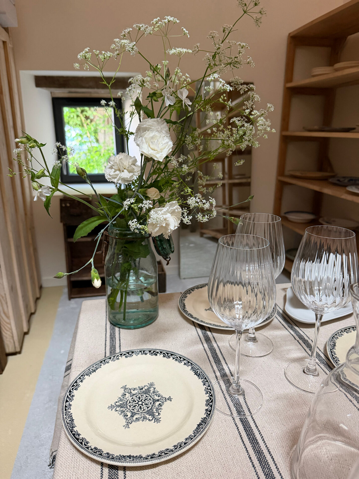 Service flat plates Jules Vieillard Bordeaux in ironstone